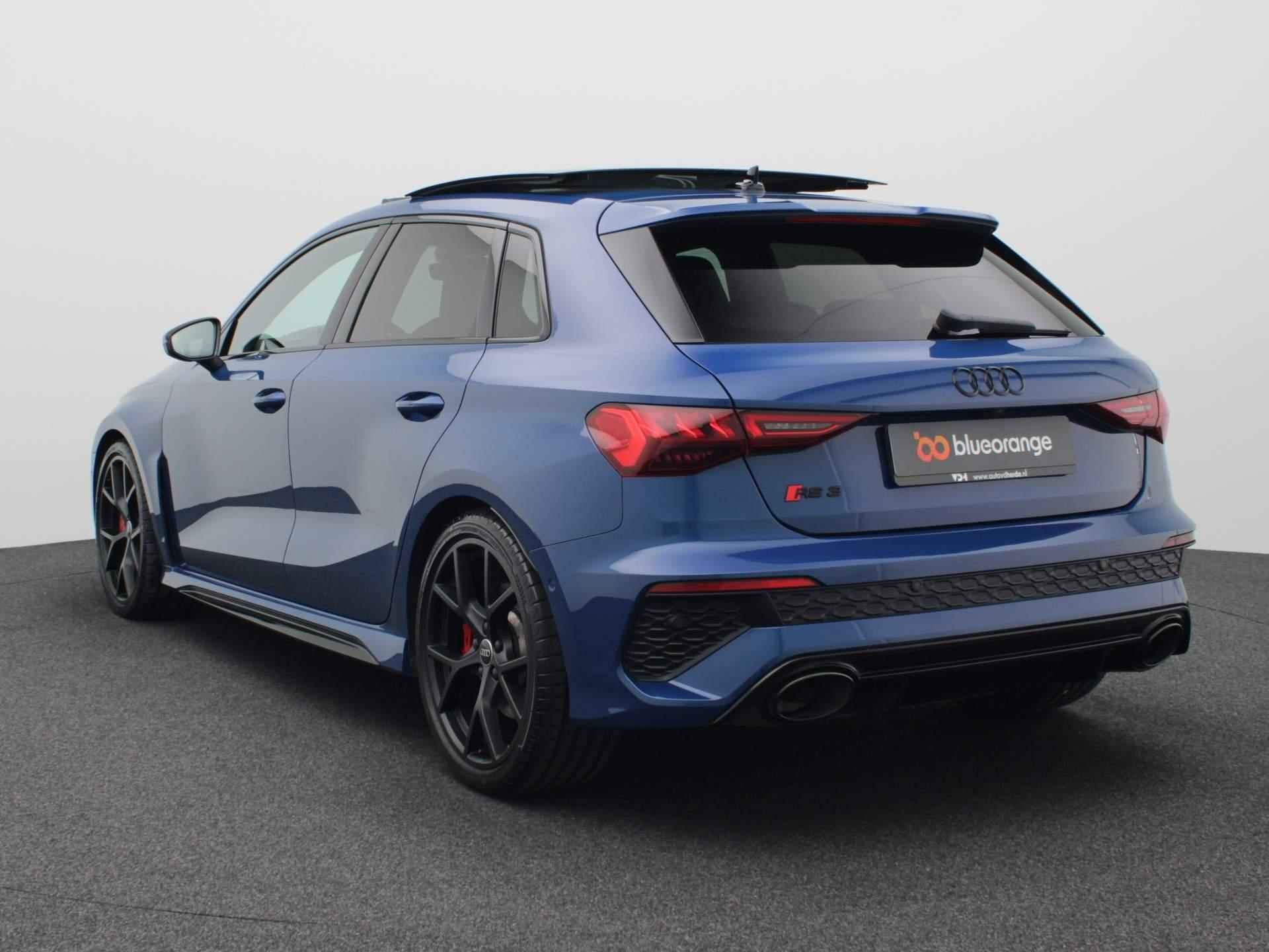 Audi RS3 Sportback 2.5 TFSI RS 3 quattro 400PK S-Tronic Panoramadak, Keyless, Elektrische achterklep, Sportuitlaat, Elektrisch inklapbare spiegels, Side assist, Bang&Olufsen soundsysteem - 10/49