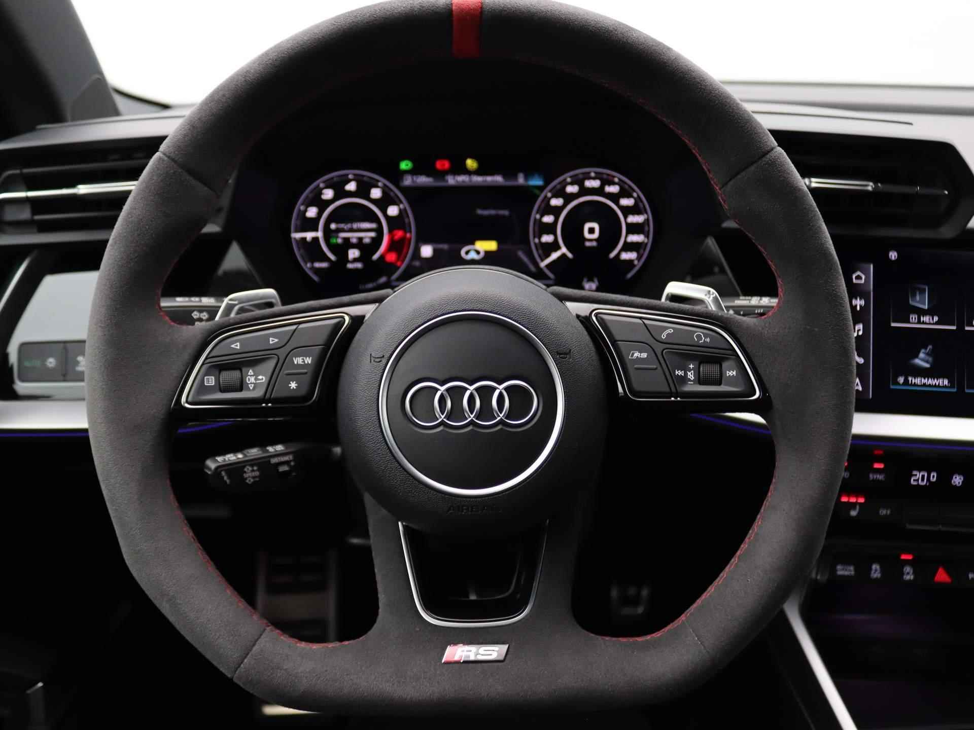 Audi RS3 Sportback 2.5 TFSI RS 3 quattro 400PK S-Tronic Panoramadak, Keyless, Elektrische achterklep, Sportuitlaat, Elektrisch inklapbare spiegels, Side assist, Bang&Olufsen soundsysteem - 18/49