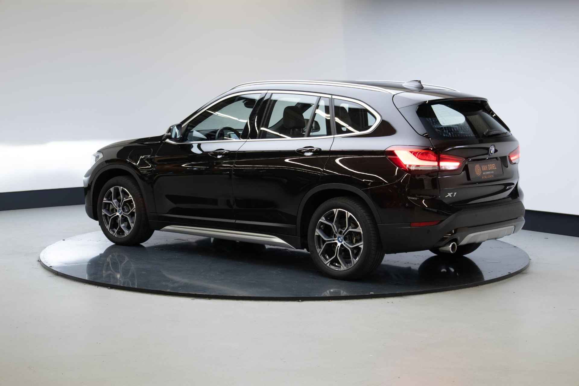 BMW X1 xDrive25e - 3/27