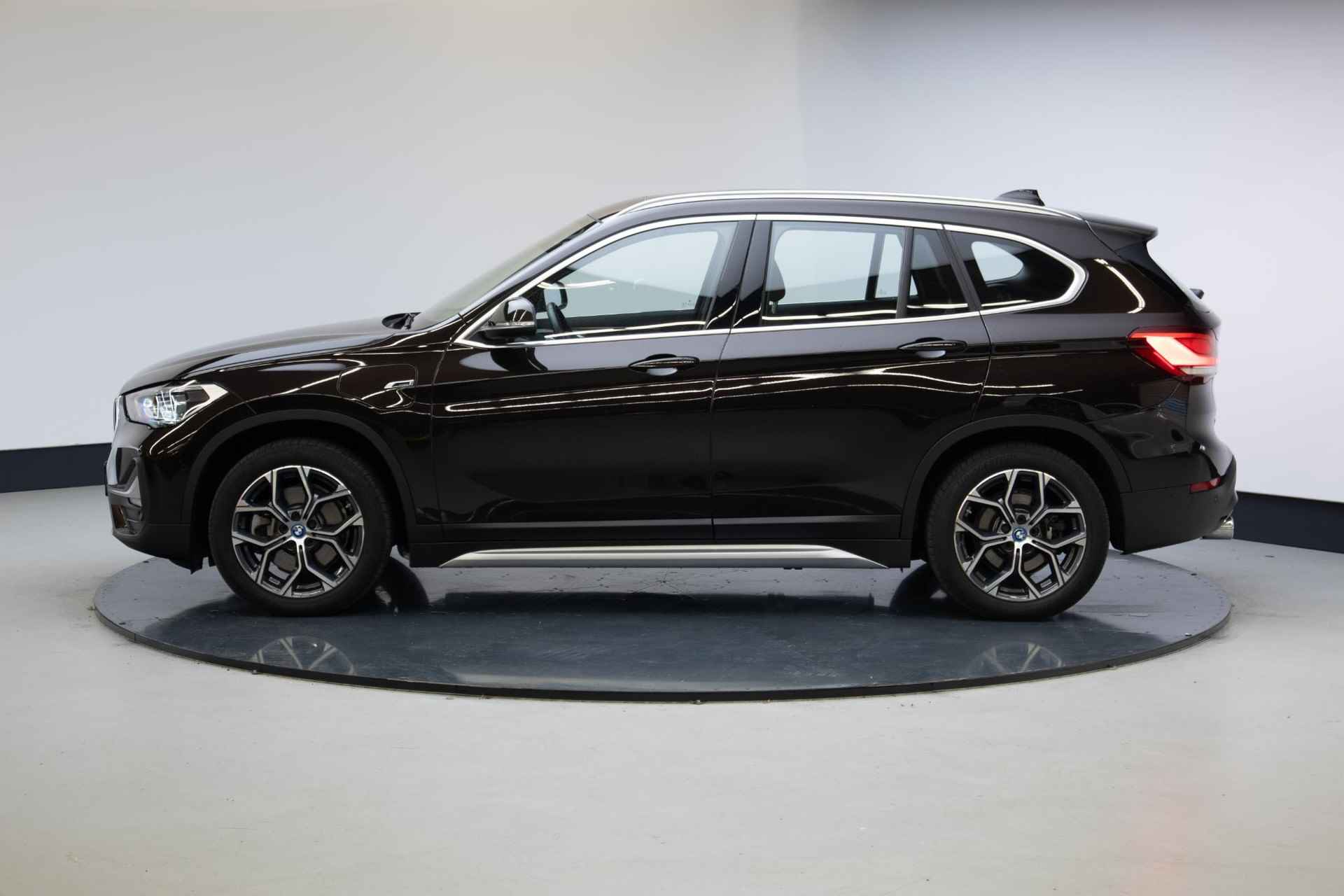 BMW X1 xDrive25e - 19/27