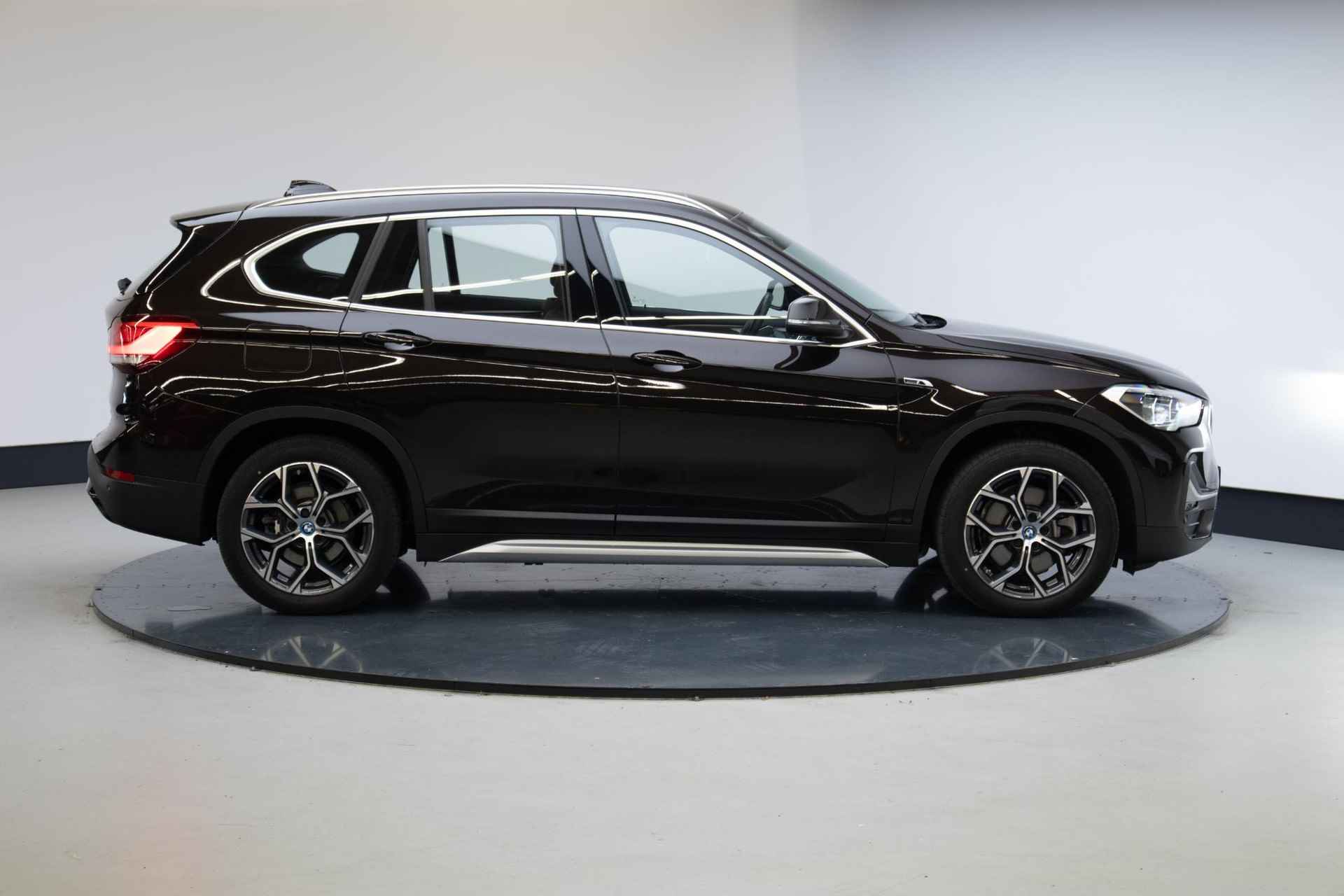 BMW X1 xDrive25e - 20/27