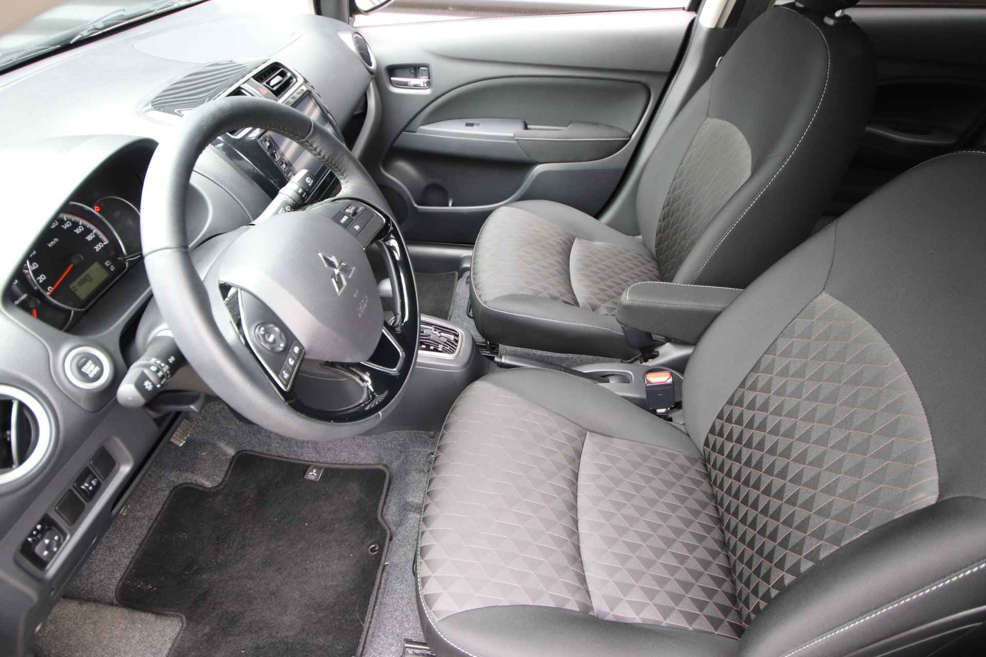 Mitsubishi Space Star 1.2 Instyle Automaat NL-Auto, Meest luxe uitvoering - 22/76