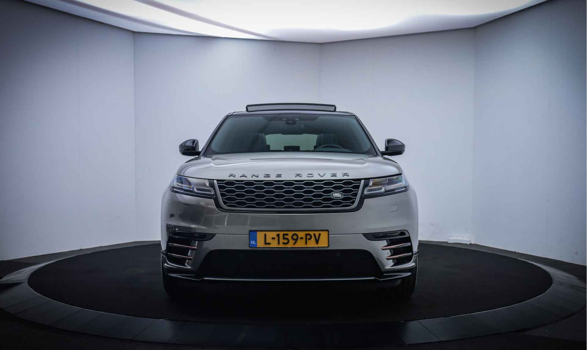 Land Rover Range Rover Velar 3.0V6 381Pk R Dynamic AWD HSE PANO/MEMORY/MERIDIAN/CAMERA/CARPLAY/BLINDSPOT/NAVI/STOELVERW./LUXE LEDER/LMV 20''/AFN TREKHAAK - 2/28