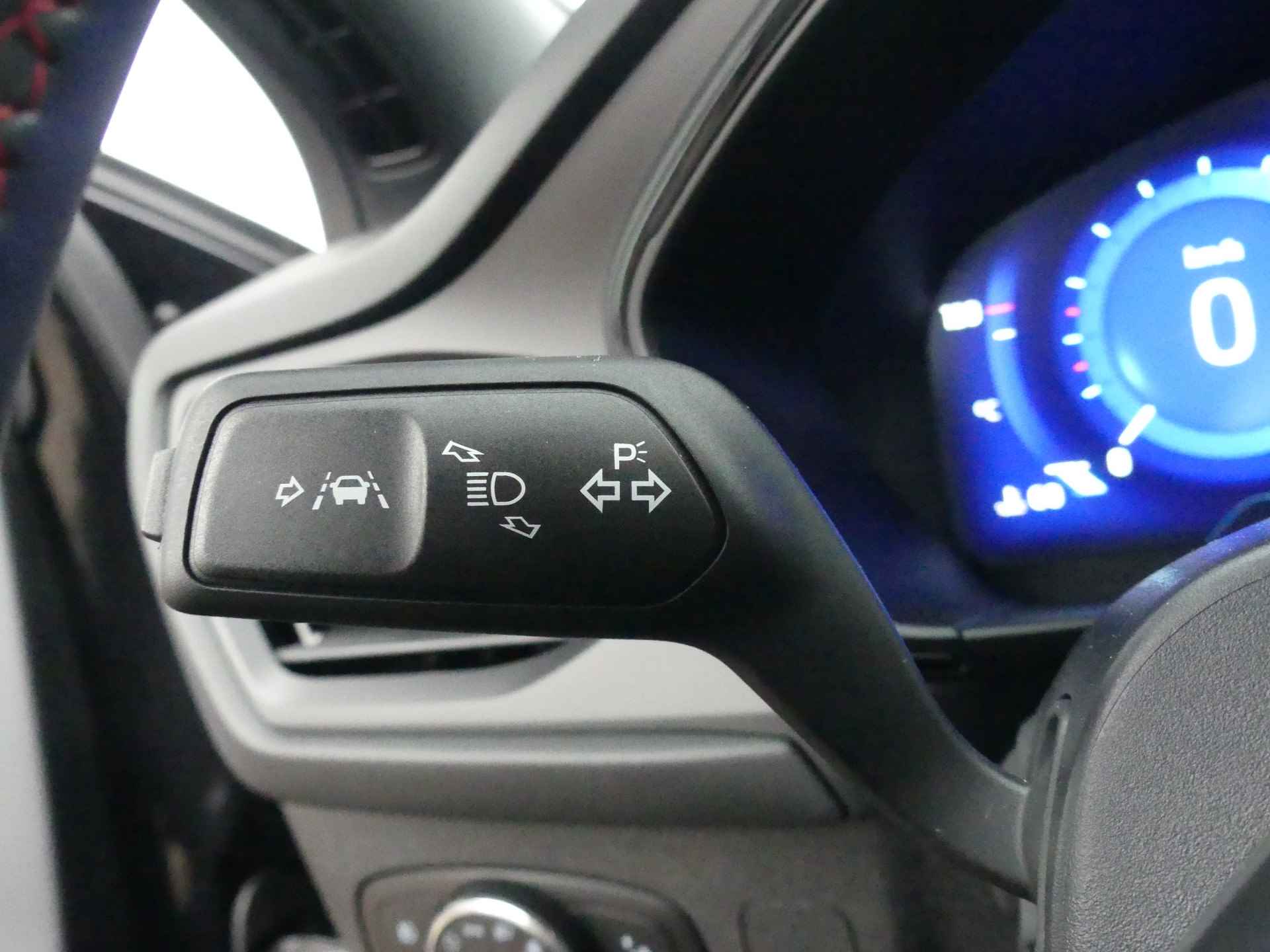 Ford Focus Wagon 1.0 EcoBoost Hybrid 155PK ST-Line X Automaat | ADAPTIVE CRUISE | DODEHOEKDETECTIE | STOEL+STUURVERWARMING | CAMERA | - 26/39