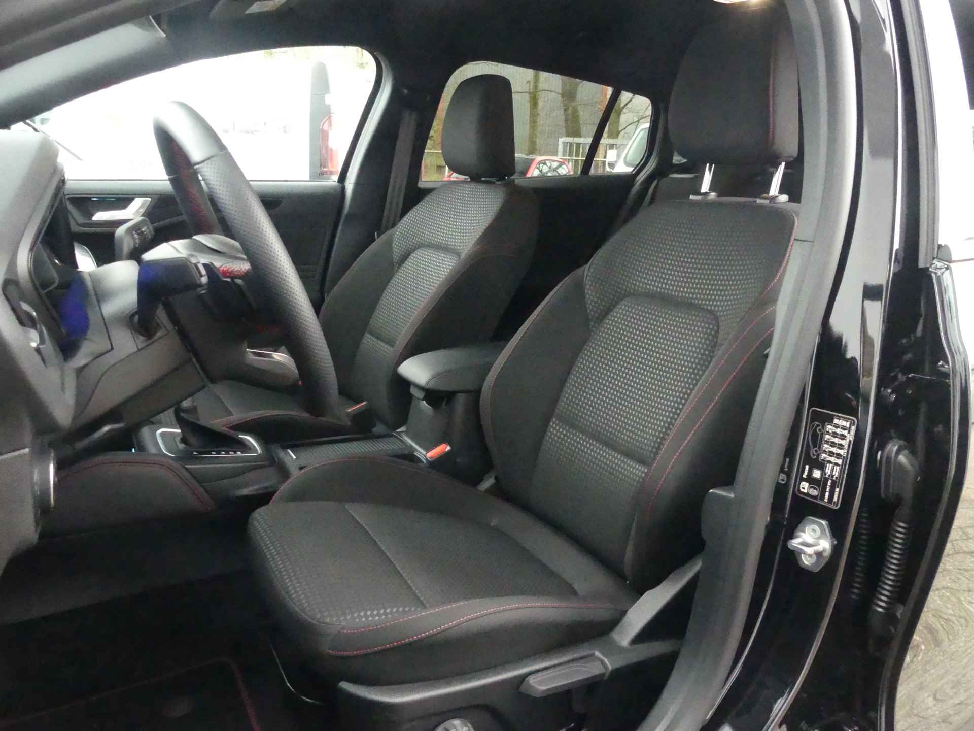 Ford Focus Wagon 1.0 EcoBoost Hybrid 155PK ST-Line X Automaat | ADAPTIVE CRUISE | DODEHOEKDETECTIE | STOEL+STUURVERWARMING | CAMERA | - 30/39