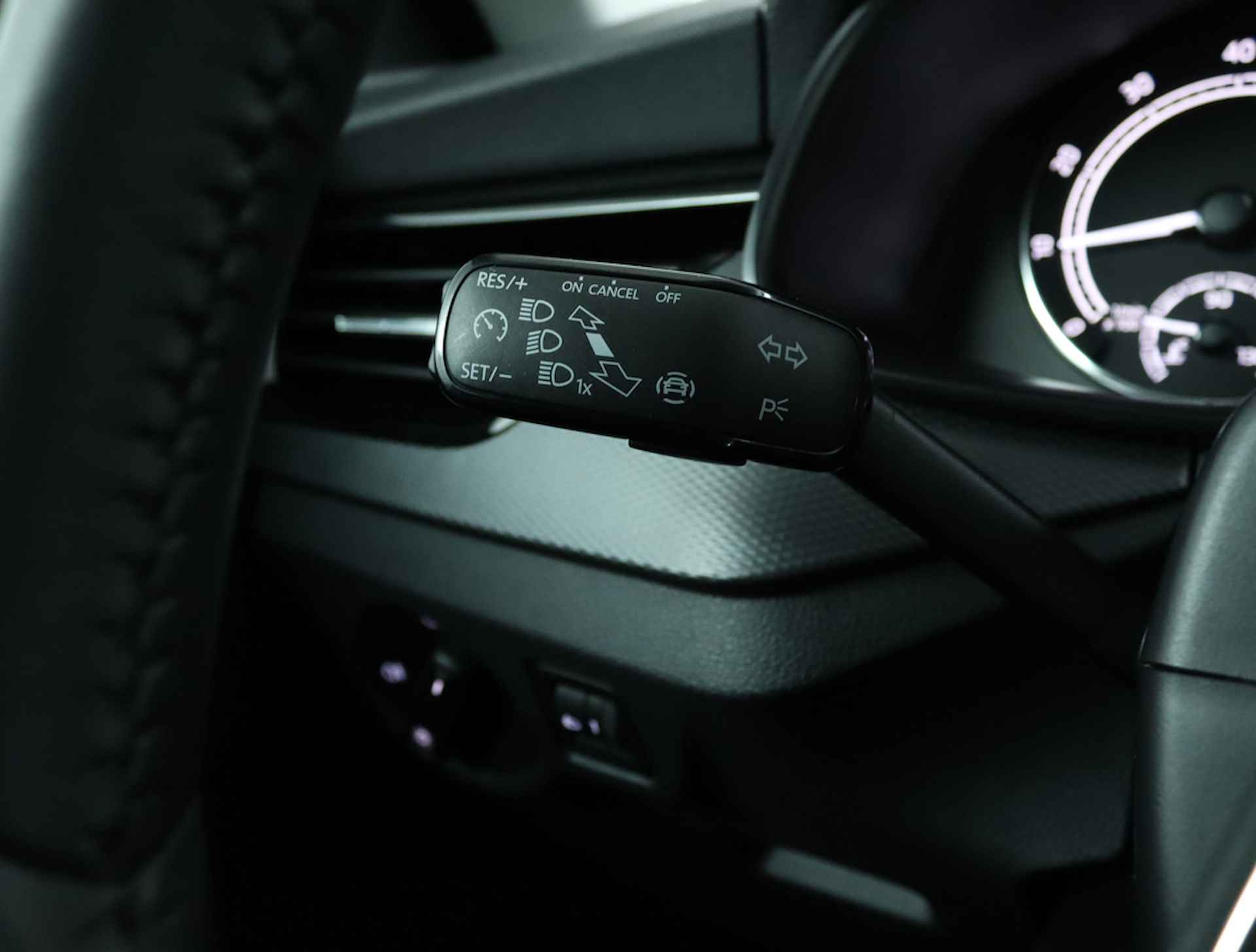 Škoda Kamiq 1.0 TSI Active - Mooie Velgen! - Bluetooth - Cruise Control - LED Koplampen - Airco - Bovag Garantie - 22/54