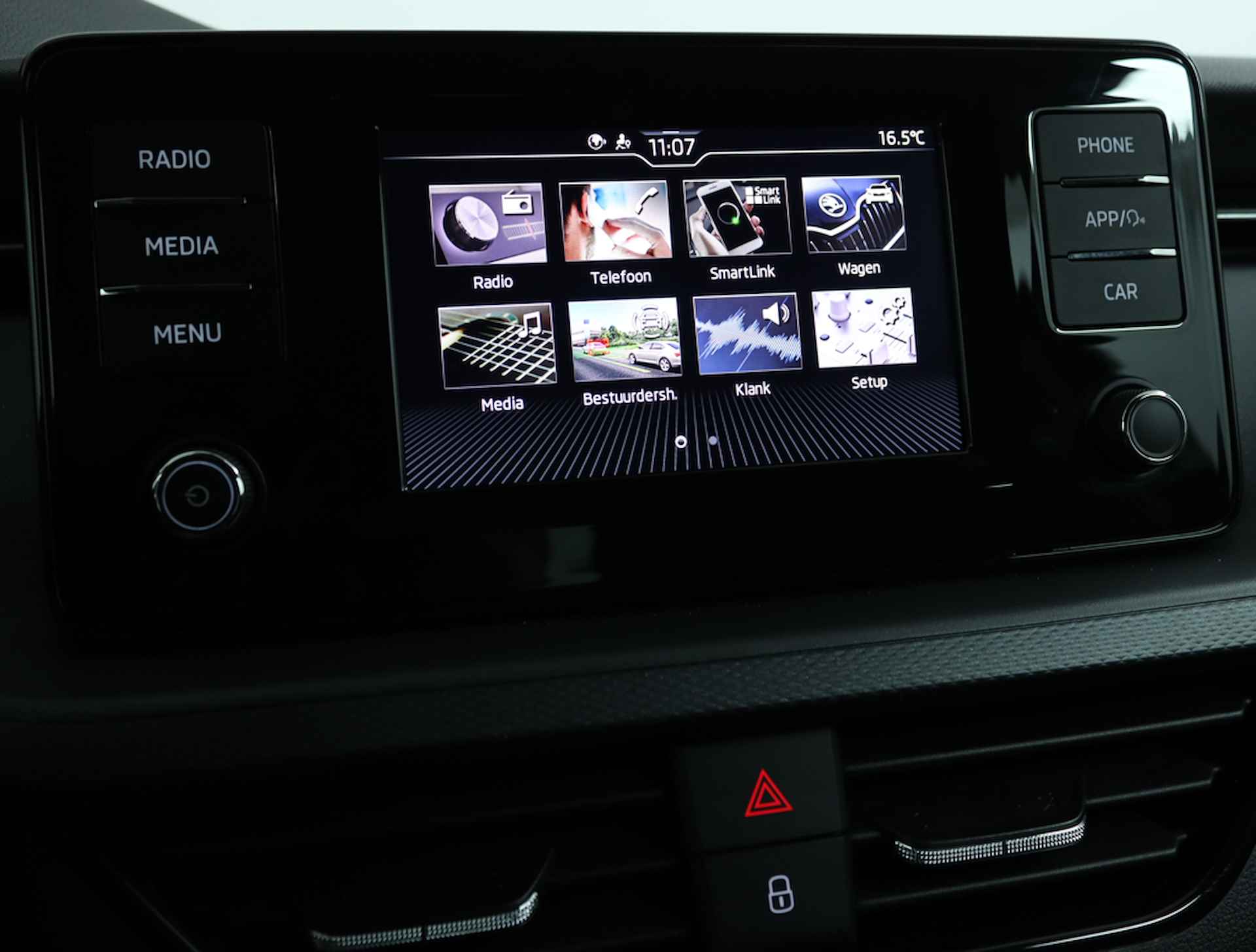 Škoda Kamiq 1.0 TSI Active - Mooie Velgen! - Bluetooth - Cruise Control - LED Koplampen - Airco - Bovag Garantie - 24/54