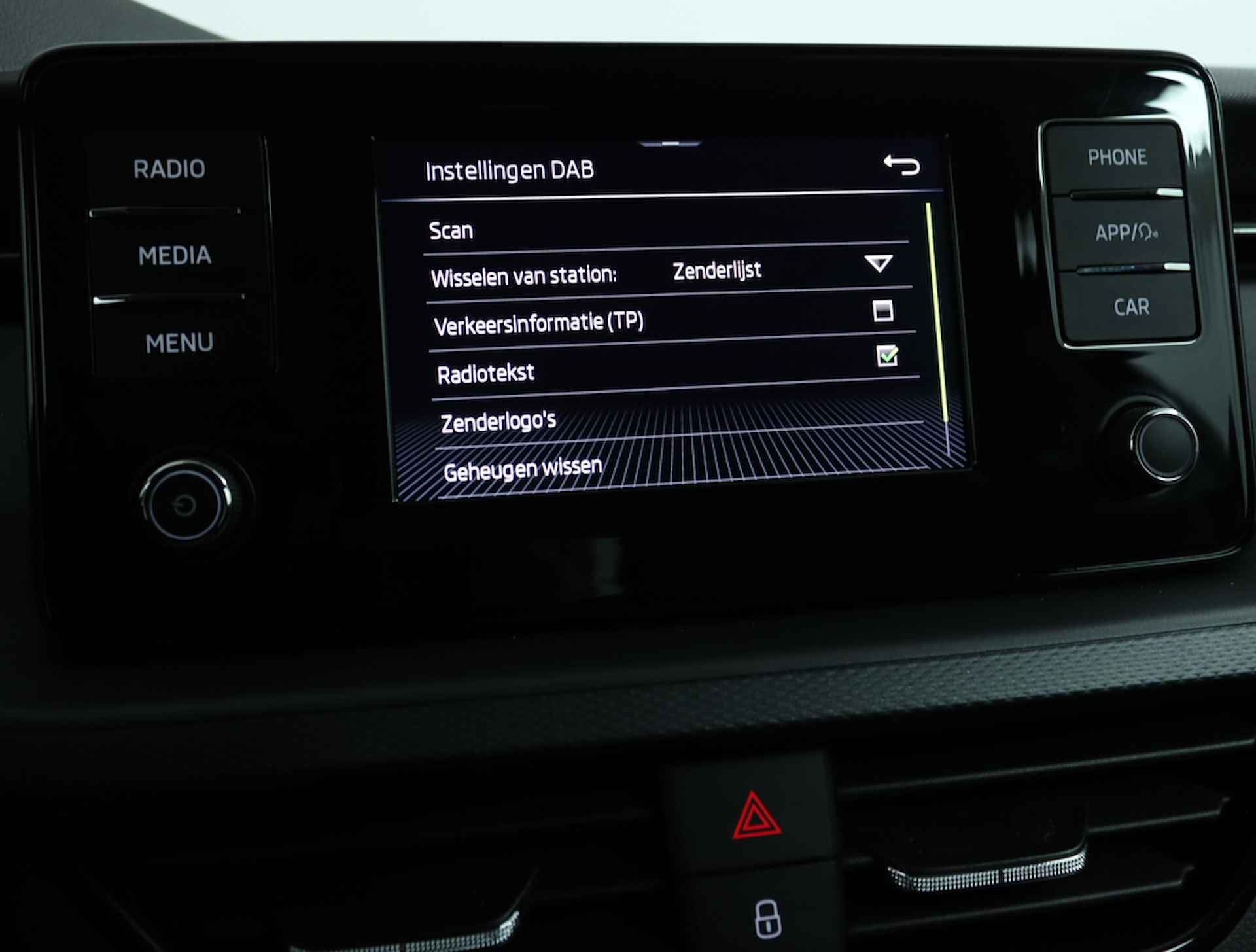 Škoda Kamiq 1.0 TSI Active - Mooie Velgen! - Bluetooth - Cruise Control - LED Koplampen - Airco - Bovag Garantie - 46/54