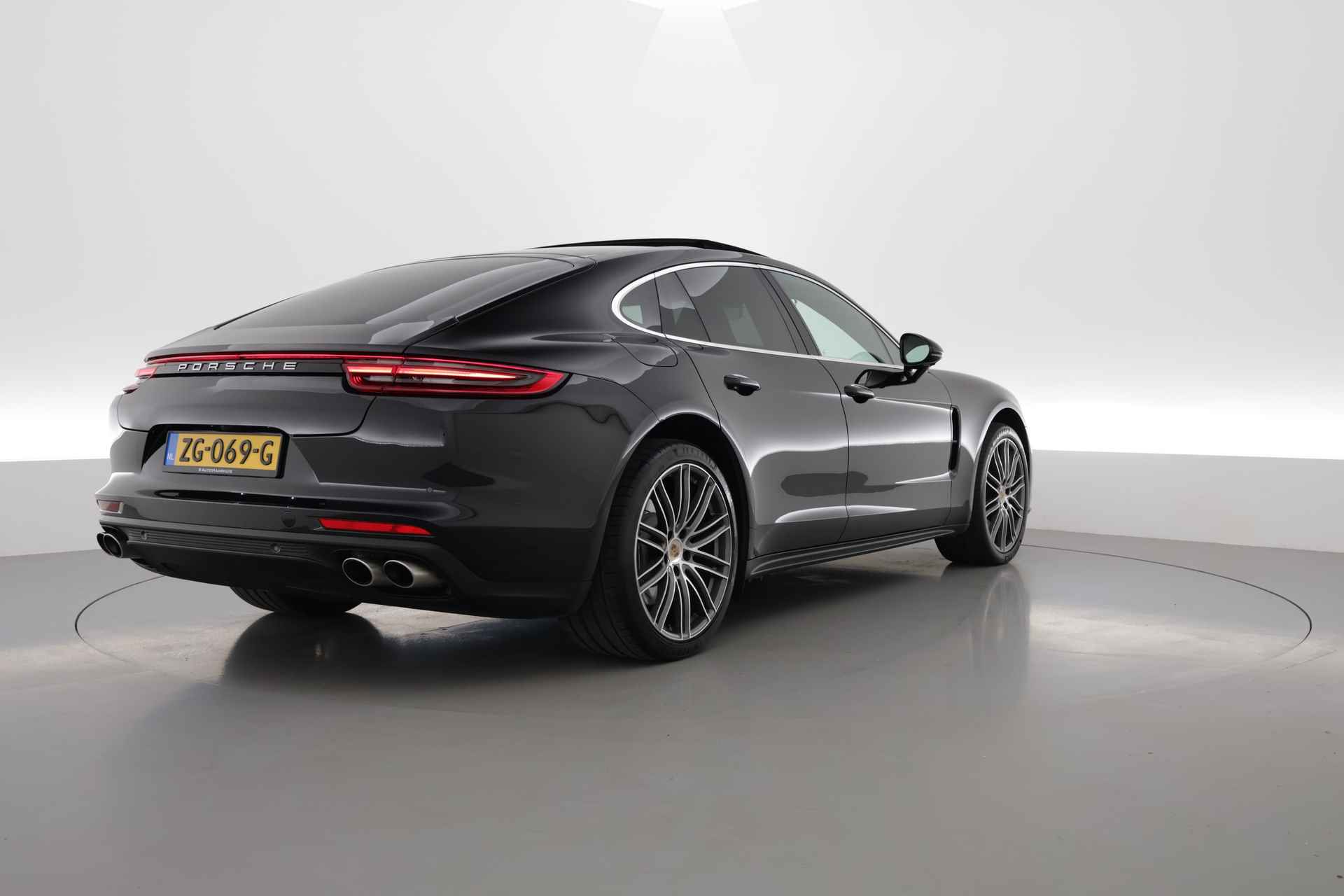 Porsche Panamera 2.9 4 E-Hybrid | Pano | Sportchrono | Luchtvering | Soft Close - 2/46