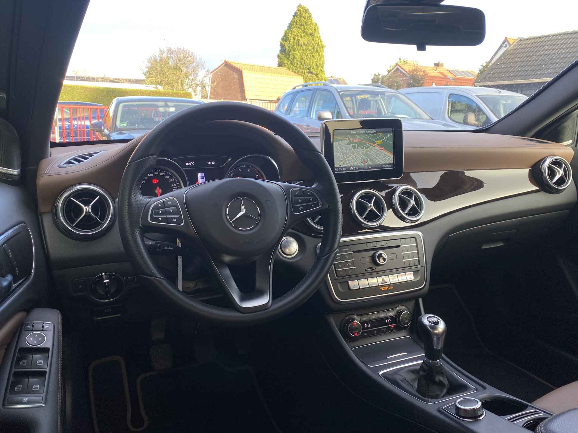 Mercedes-Benz GLA 200 Premium Plus | navigatie | lederen sportstoelen | climate control | camera - 17/42