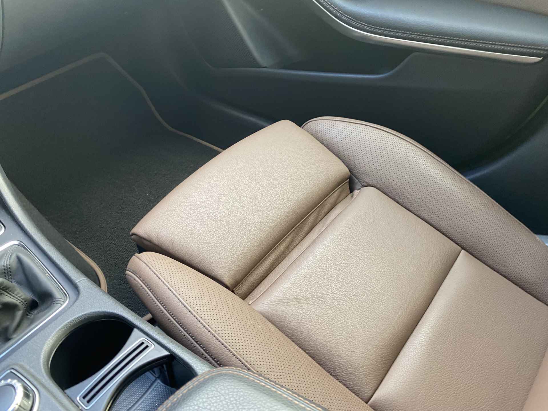 Mercedes-Benz GLA 200 Premium Plus | navigatie | lederen sportstoelen | climate control | camera - 26/42
