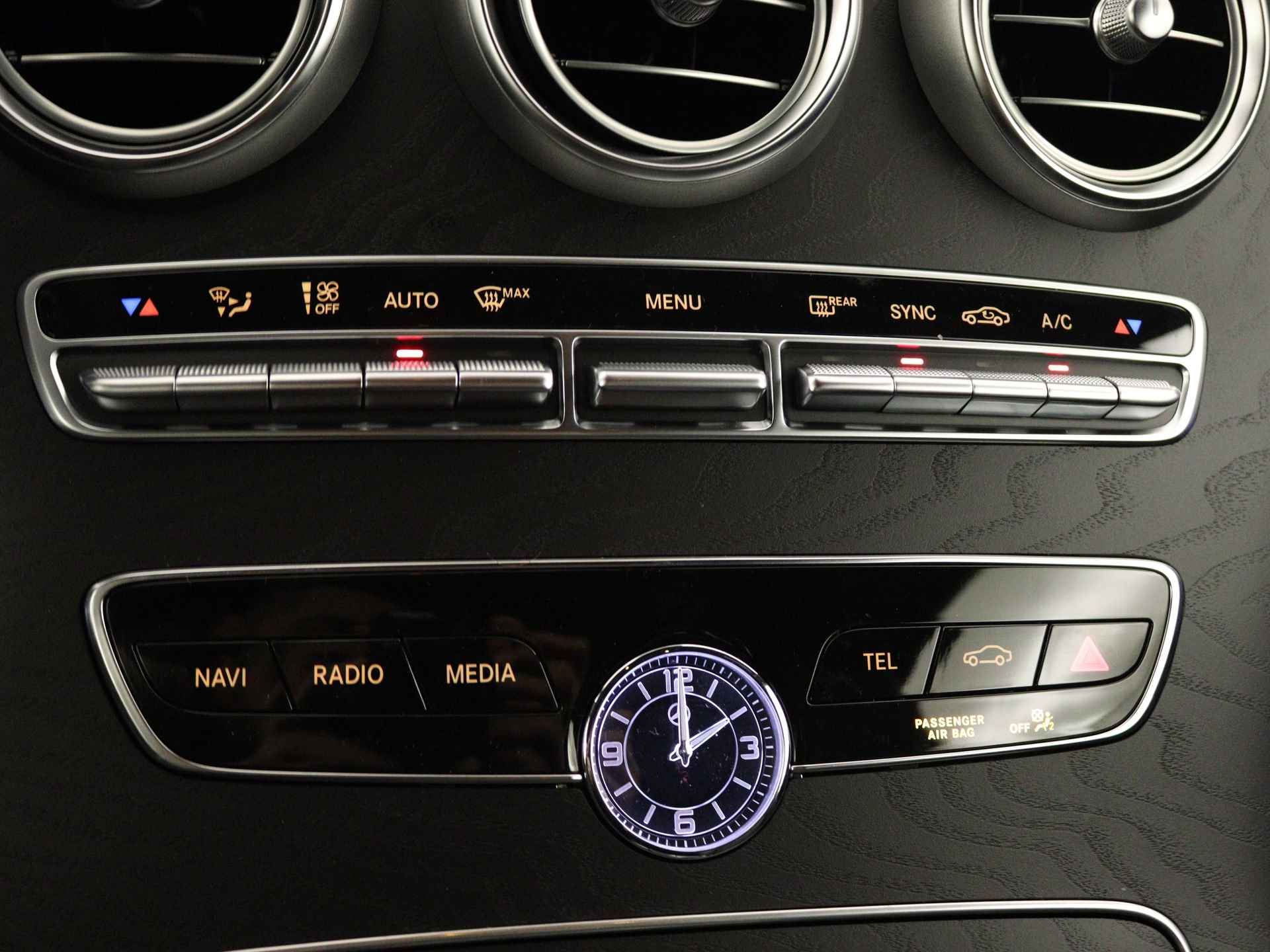 Mercedes-Benz C-Klasse Cabrio 300 AMG Line | Premium Plus pakket | Nightpakket | Dodehoekassistent |  Cabriolet comfortpakket | Anti-diefstalsysteem | Burmester® surround sound system | Stoelventilatie/-verwarming voorstoelen | - 8/38