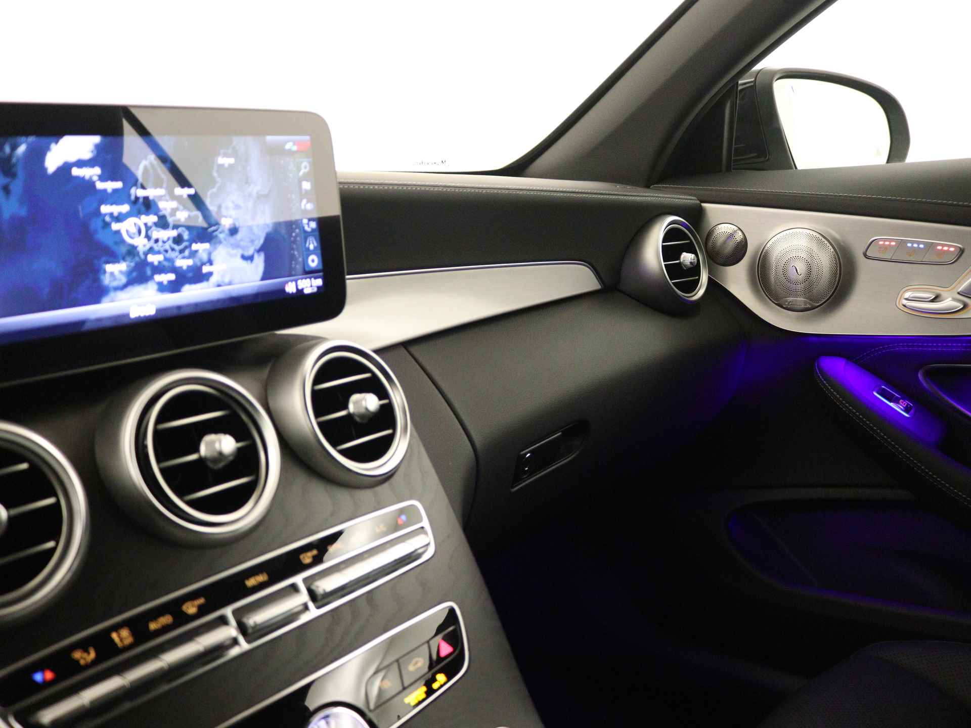 Mercedes-Benz C-Klasse Cabrio 300 AMG Line | Premium Plus pakket | Nightpakket | Dodehoekassistent |  Cabriolet comfortpakket | Anti-diefstalsysteem | Burmester® surround sound system | Stoelventilatie/-verwarming voorstoelen | - 9/38