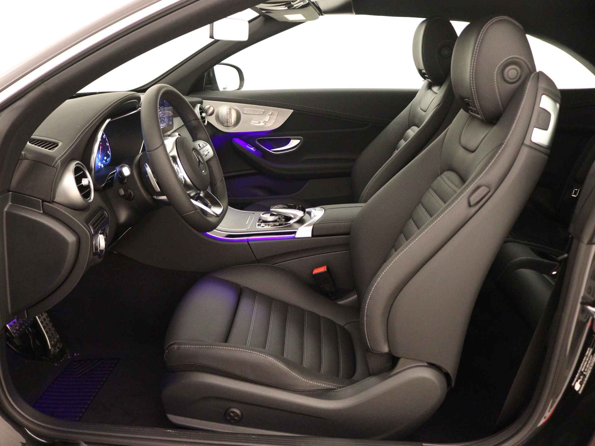 Mercedes-Benz C-Klasse Cabrio 300 AMG Line | Premium Plus pakket | Nightpakket | Dodehoekassistent |  Cabriolet comfortpakket | Anti-diefstalsysteem | Burmester® surround sound system | Stoelventilatie/-verwarming voorstoelen | - 31/38
