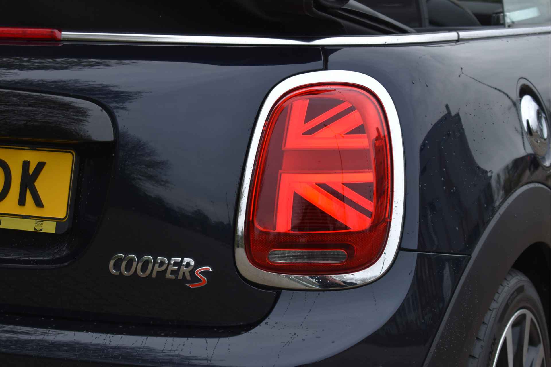 MINI Cabrio 2.0 Cooper S Hammersmith | Carplay | Camera | Leder | Stoelverw | Navi | Cruise Contr | Full LED | LM-Velgen - 32/71