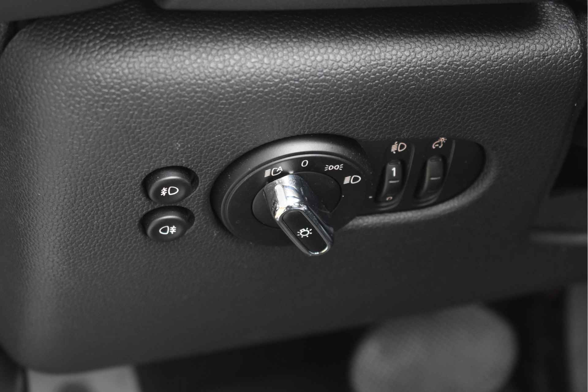 MINI Cabrio 2.0 Cooper S Hammersmith | Carplay | Camera | Leder | Stoelverw | Navi | Cruise Contr | Full LED | LM-Velgen - 52/71