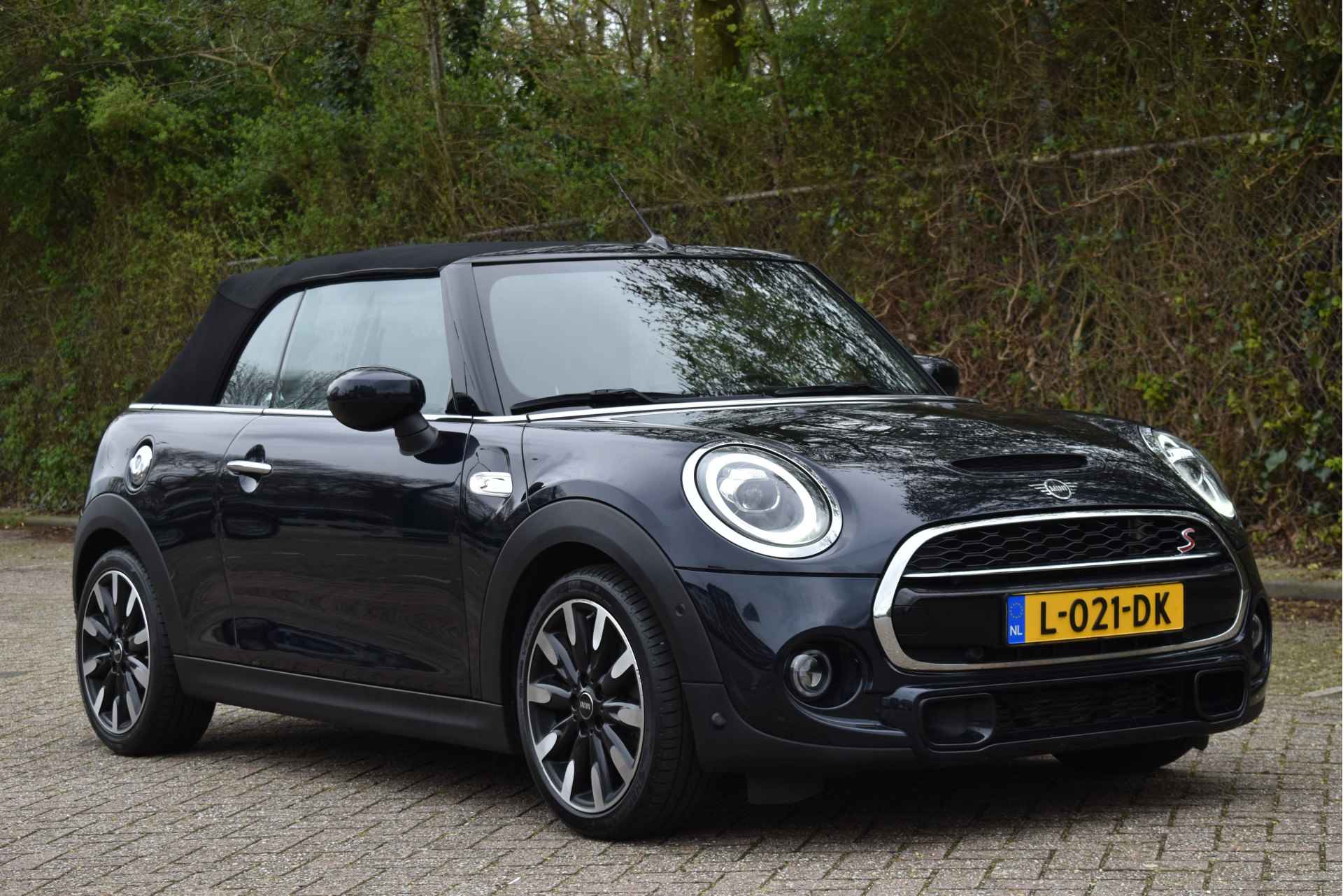 MINI Cabrio 2.0 Cooper S Hammersmith | Carplay | Camera | Leder | Stoelverw | Navi | Cruise Contr | Full LED | LM-Velgen - 27/72