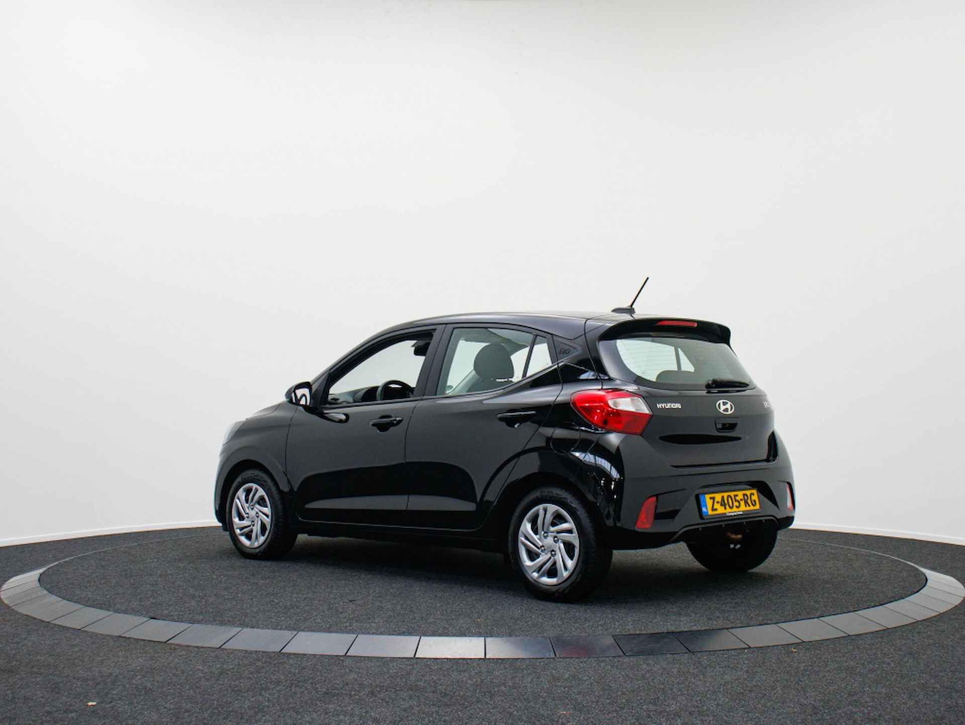 Hyundai i10 1.0 Comfort | Private lease 309 p.m. - 2/40