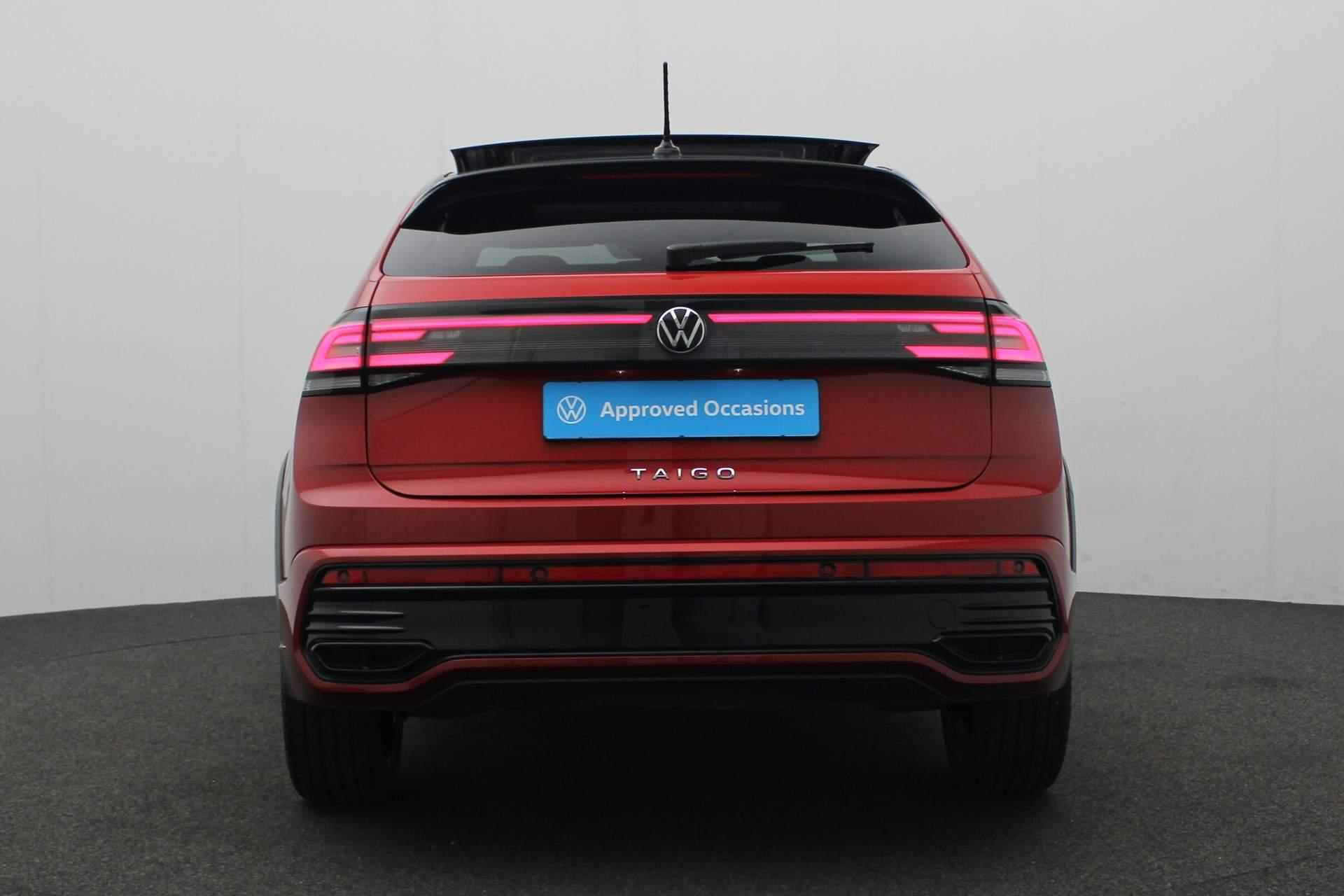 Volkswagen Taigo 1.5 TSI 150PK DSG R-Line Business Black Style | Pano | IQ Light | Keyless | Navi | Camera | ACC | 18 inch | Apple Carplay / Android Auto - 18/37