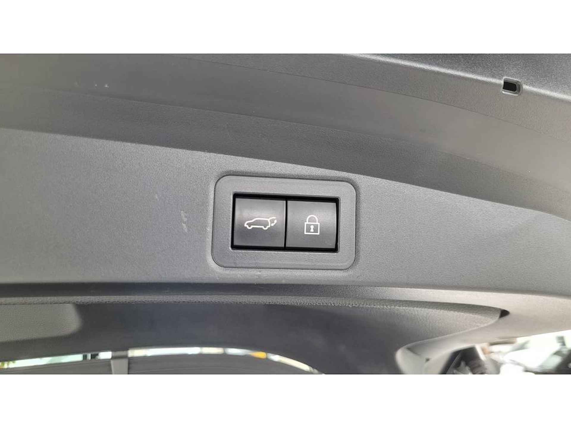 Toyota Corolla TS 1.8 Bi-Tone Apple LED HUD Stoelverw - 18/21