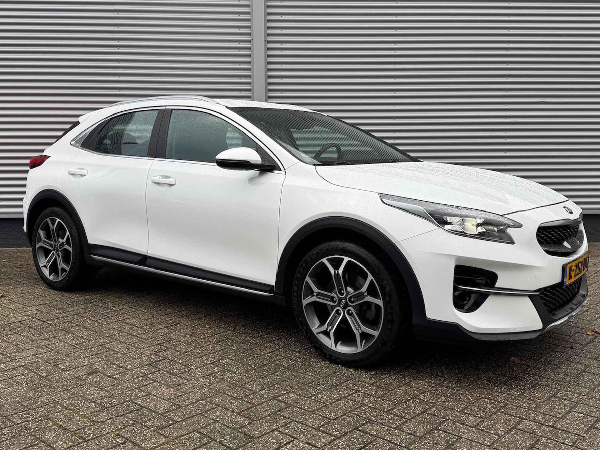 KIA Xceed 1.0 T-GDi 120pk DynamicLine | Navigatie | Camera | Lichtmetalen Velgen | Climate Control | - 7/41