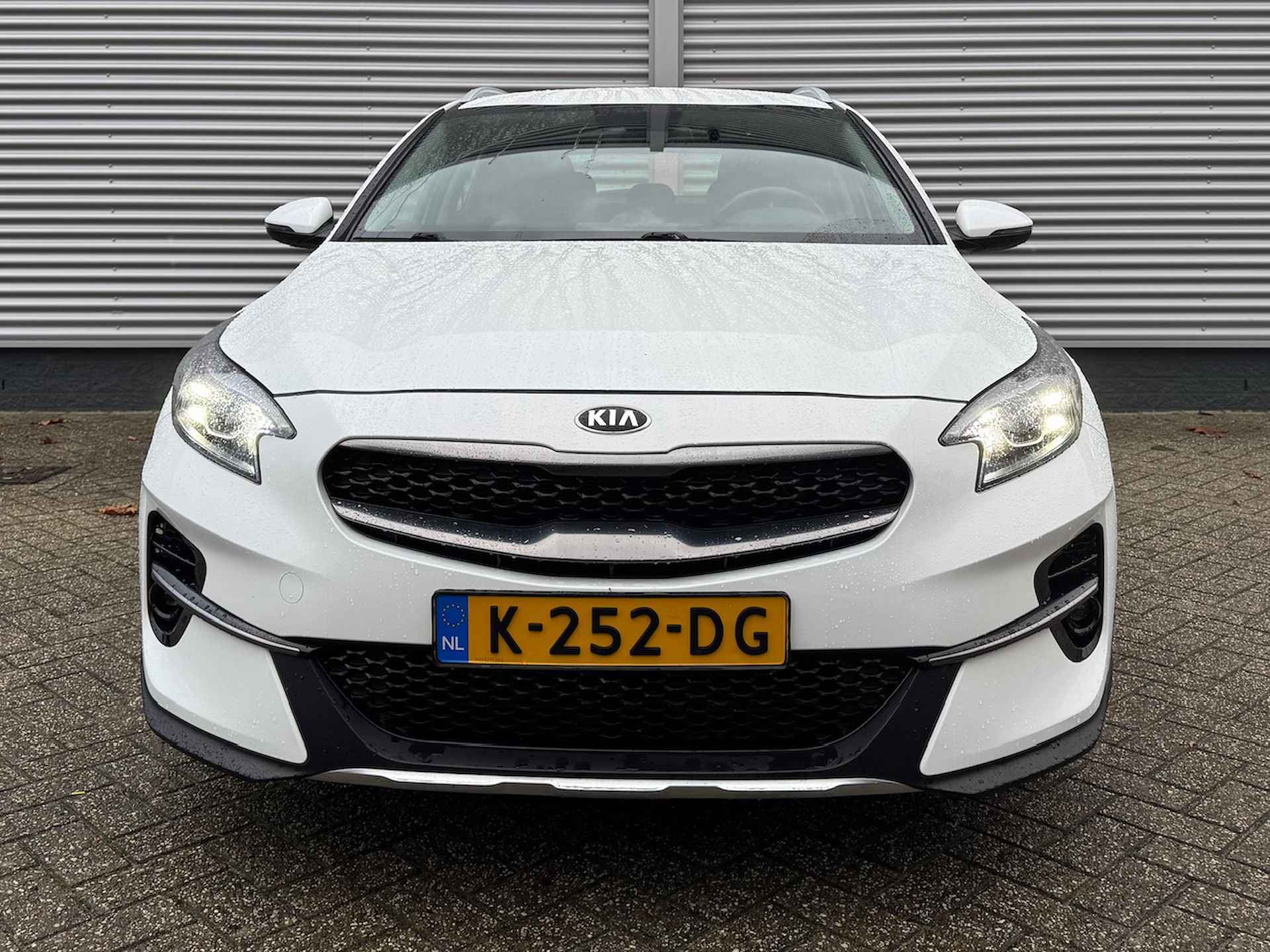 KIA Xceed 1.0 T-GDi 120pk DynamicLine | Navigatie | Camera | Lichtmetalen Velgen | Climate Control | - 8/41