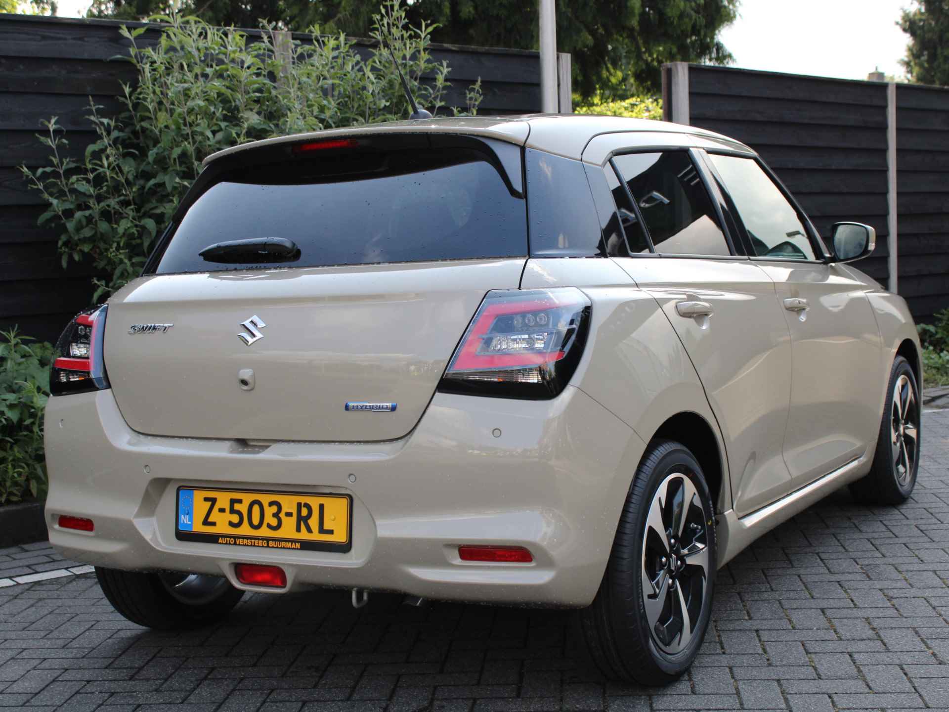 Suzuki Swift 1.2 Style Smart Hybrid 82PK 5DRS Navigatie, Parkeerhulp achter, Camera Achter, Lichtmetalen velgen - 7/44