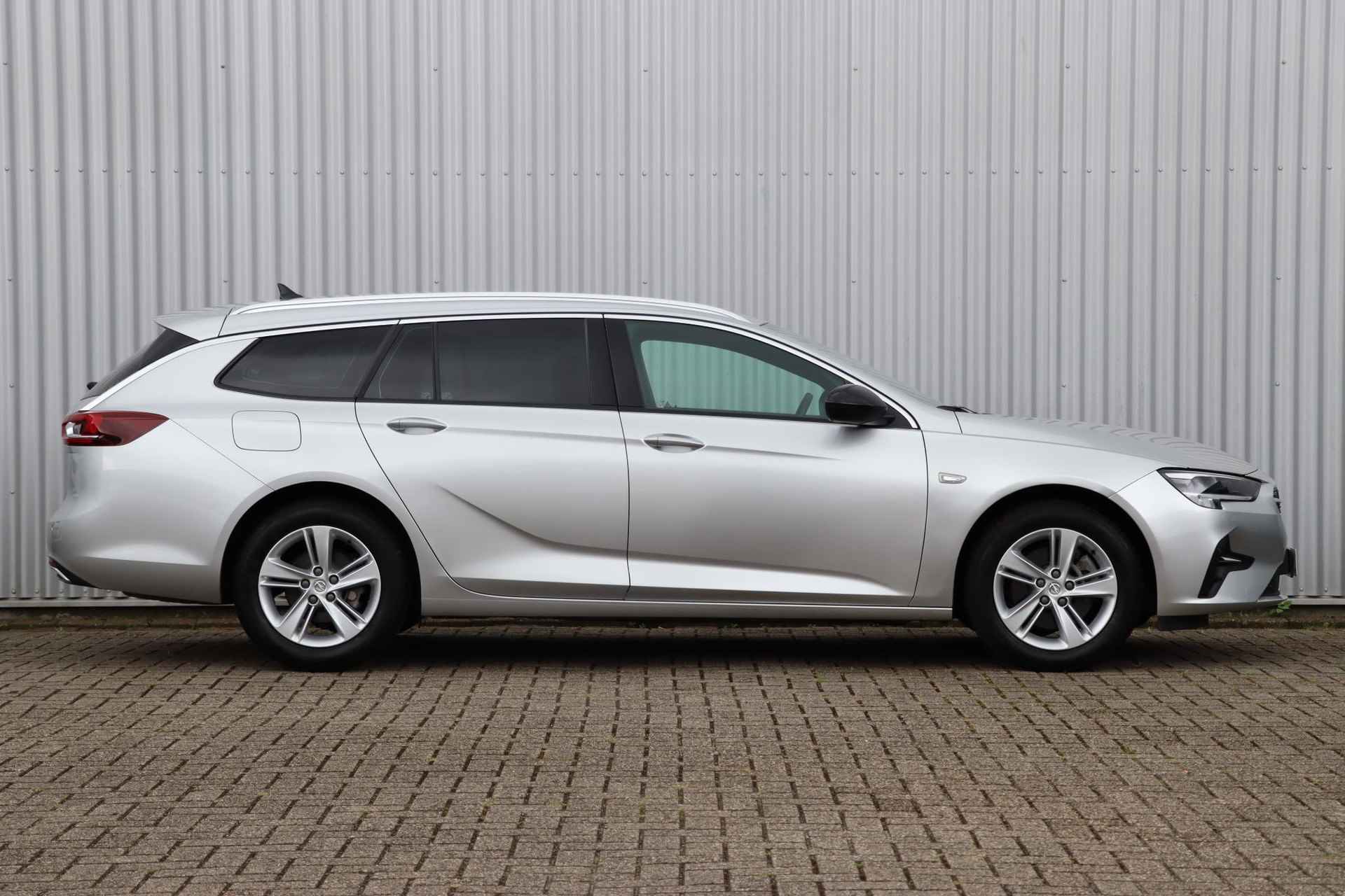 Opel Insignia Sports Tourer 2.0 Turbo Business Automaat | 1500KG trekgewicht | Navigatie | Parkeersensoren | Dodehoek Detectie | Stuur-en stoelverwarming | Climate Control | Apple Carplay/Android Auto | - 6/41