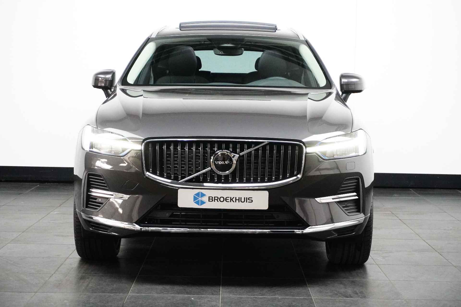 Volvo XC60 2.0 Recharge T6 AWD Plus Bright - 6/25