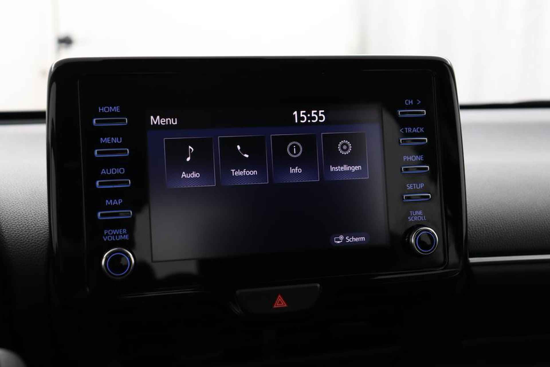 Toyota Yaris 1.5 Hybrid Active | Parkeercamera | Climate-Control | Apple Carplay/Android Auto | - 41/48