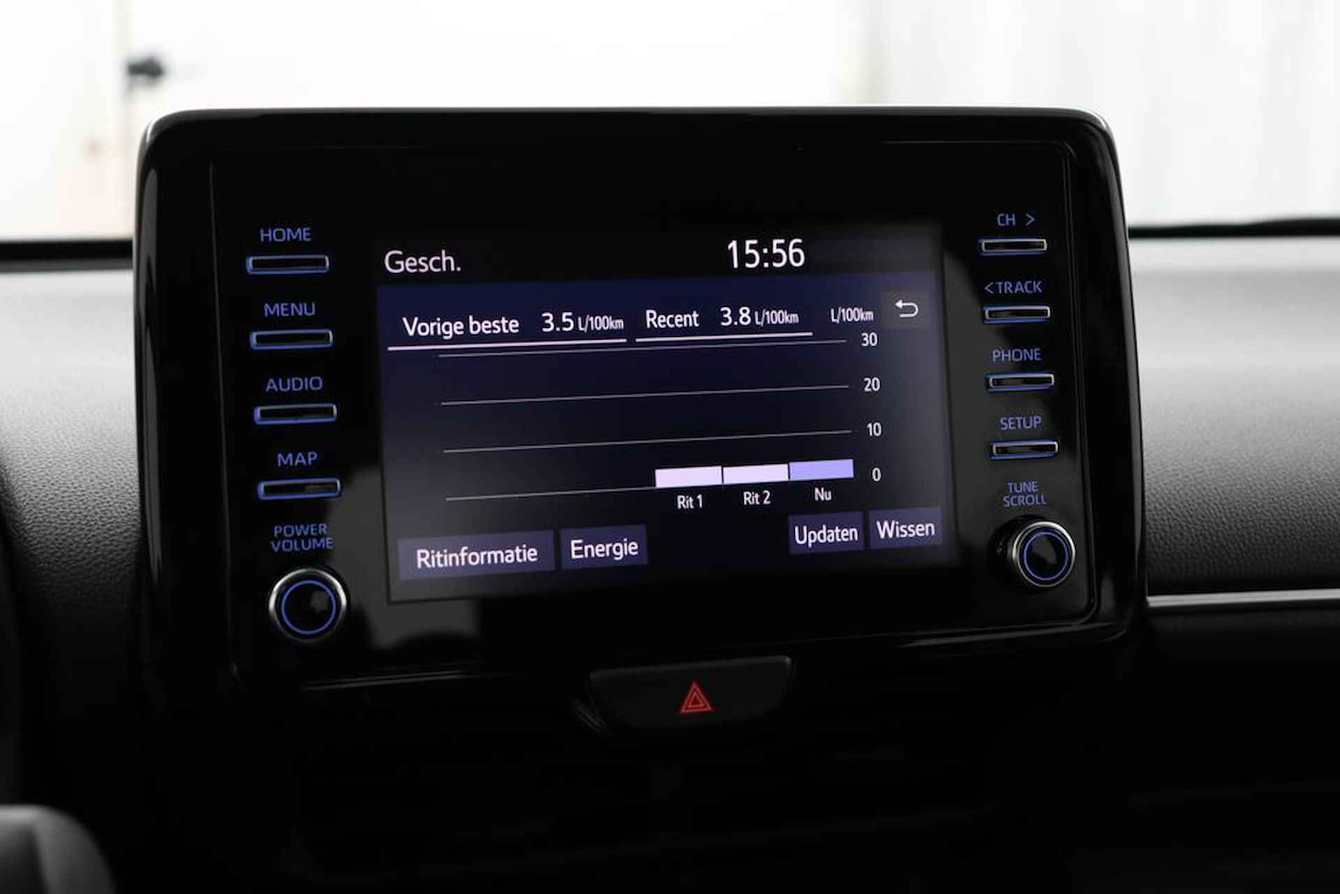 Toyota Yaris 1.5 Hybrid Active | Parkeercamera | Climate-Control | Apple Carplay/Android Auto | - 44/48