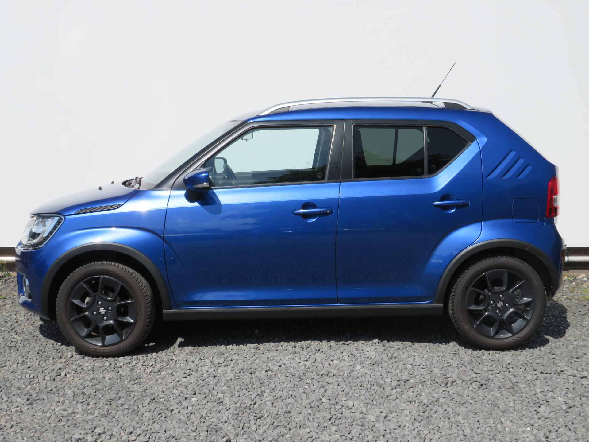 Suzuki Ignis 1.2 Stijl Smart Hybrid, Style, All-Seasons, Clima en Cruise Control, Keyless Entry Trekhaak, Navigatie en Garantie tot 2028!* - 3/31