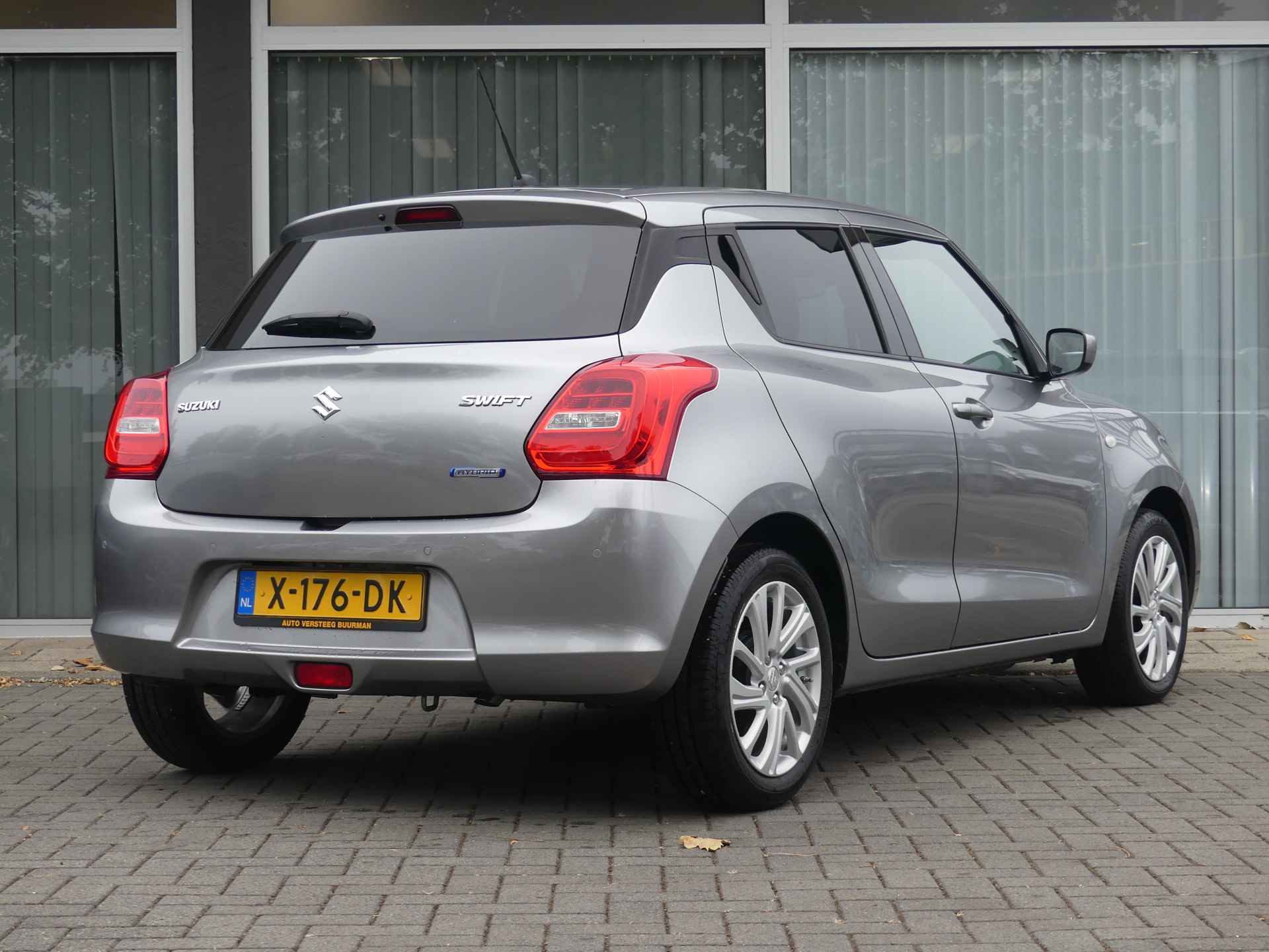 Suzuki Swift 1.2 Select Smart Hybrid CruiseControl, Airco, Dab Radio - 5/31