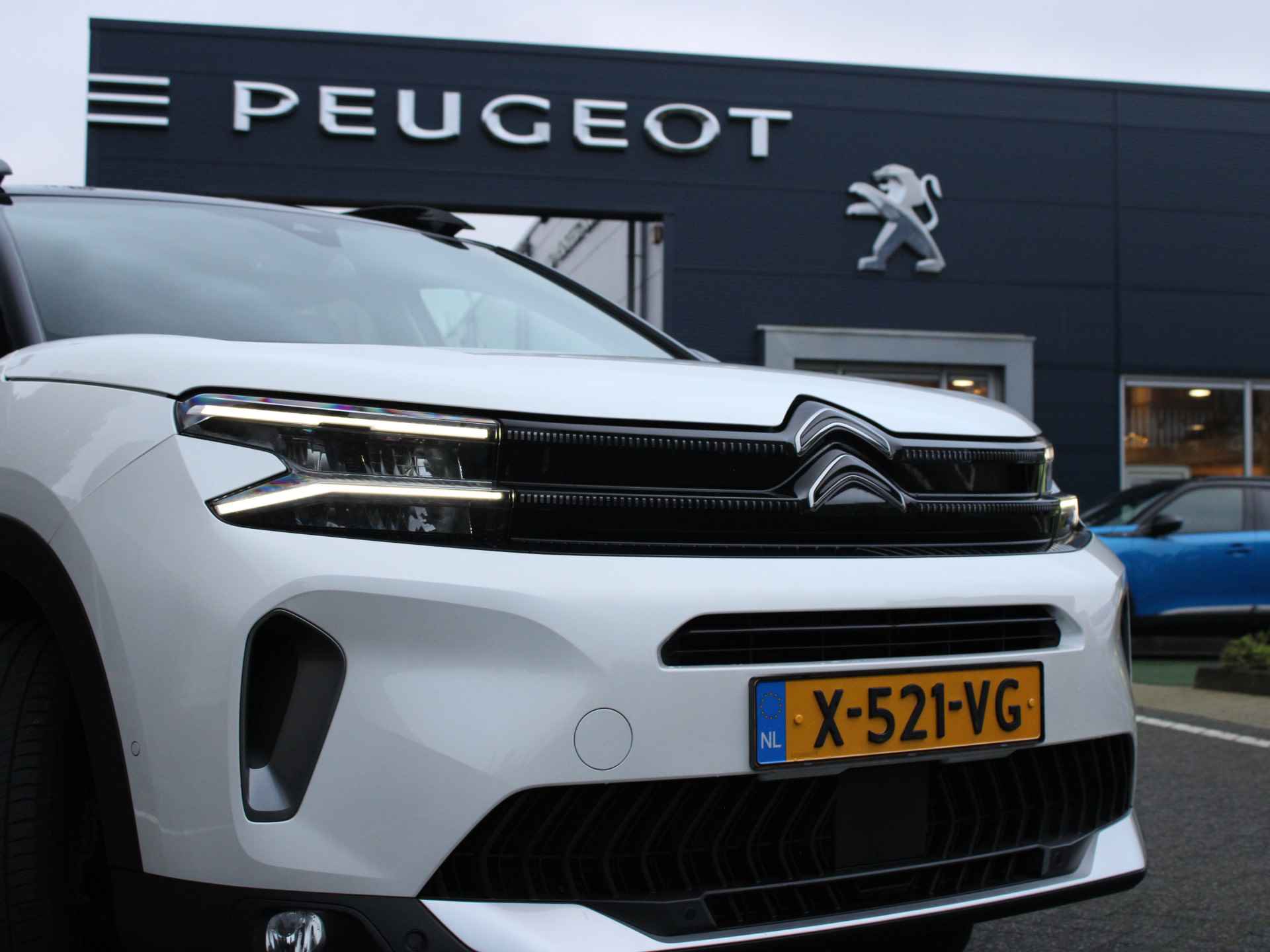 Citroën C5 Aircross 1.2 Hybrid 136PK ë-Series Automaat Navigatie, Achteruitrijcamera, Keyless Entry & Start, Parkeersensoren, Stoelverwarming - 4/43