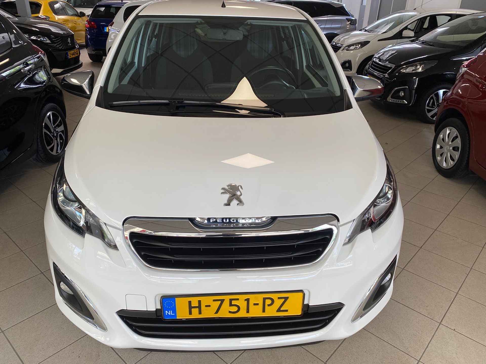 PEUGEOT 108 1.0 e-VTi 72pk 5D Allure - 3/17