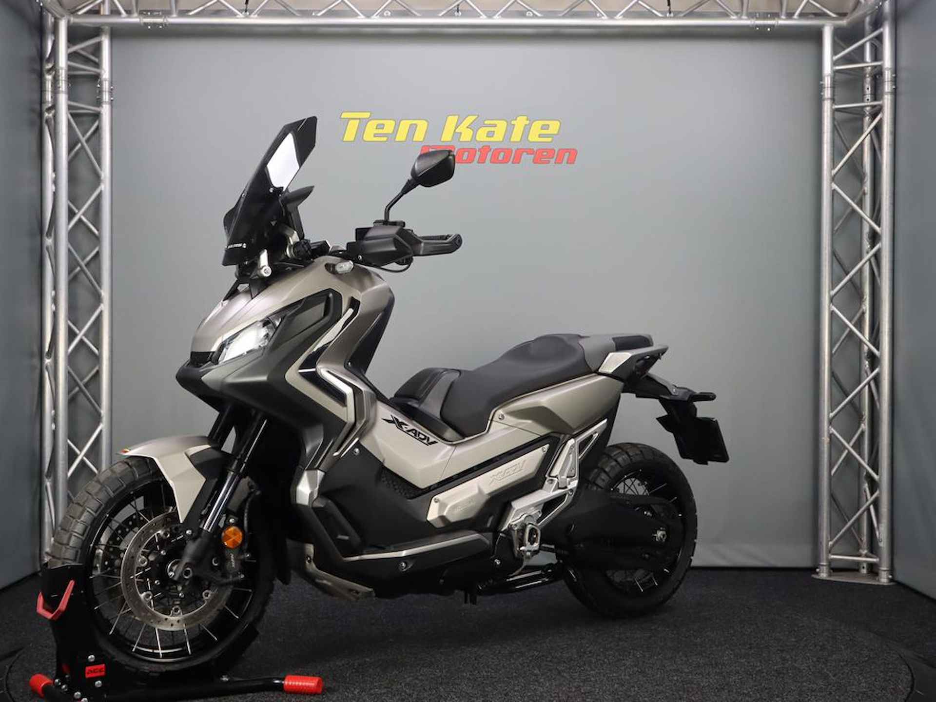 Honda X-ADV 750 - 6/12