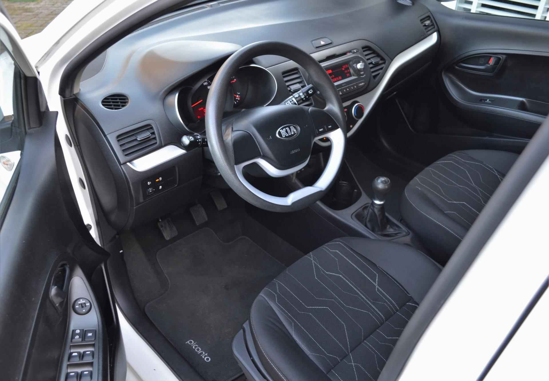 Kia Picanto 1.0 CVVT ComfortLine NL auto - 6/17