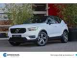 Volvo XC40 2.0 T4 AWD R-Design | Trekhaak | Stuur- en stoelverwarming | BLIS | Memory Seat | Adaptieve Cruise met Stuurhulp | Lava Orange i