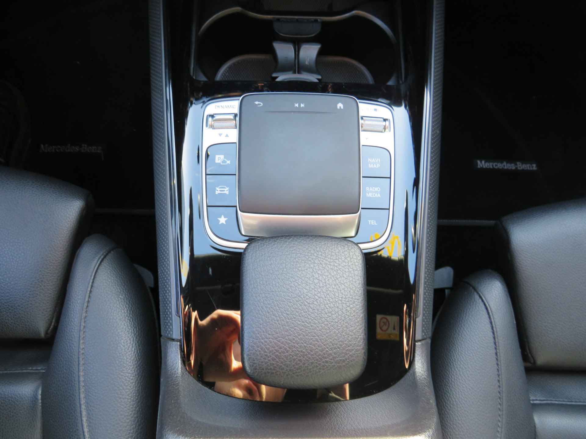Mercedes-Benz B-Klasse 200d Premium Plus| 150-PK| EURO-6| | Automaat | Cruise Control | Navigatie | Inc. BOVAG-Garantie - 62/70