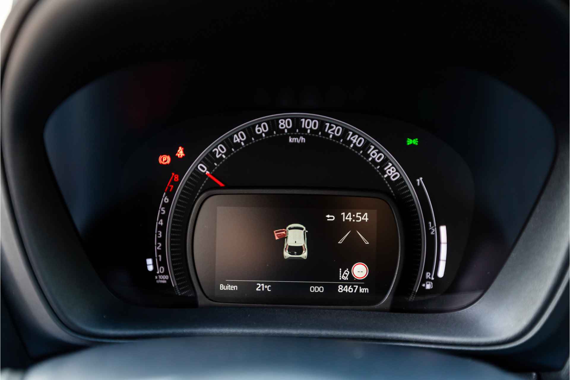 Toyota Aygo X 1.0 VVT-i MT play Cruise control, Apple/Android, Key-less, Stoelverwarming , All-in Rijklaarprijs - 25/29