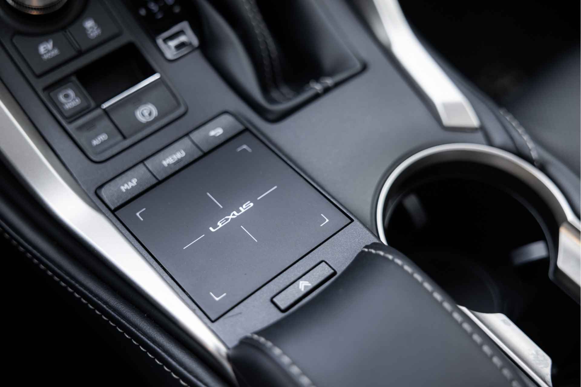 Lexus NX 300h AWD President Line Limited | Mark Levinson | Panoramadak | Stoelgeheugen | - 12/63