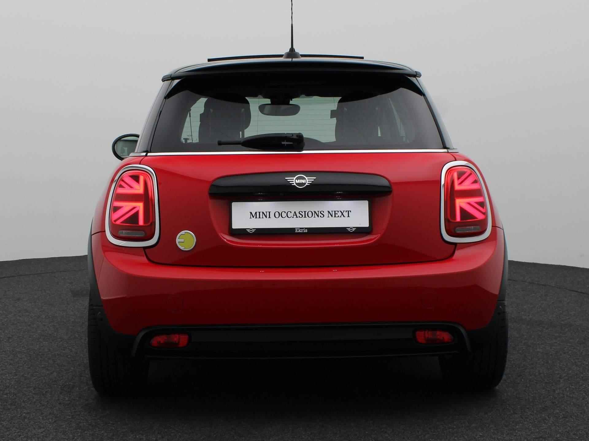 MINI Electric Cooper SE Camden Edition Premium Plus Pakket + Glazen panoramadak + Achteruitrijcamera + Harman-Kardon + Park Assistant + Driving Assistant + LED - 5/23