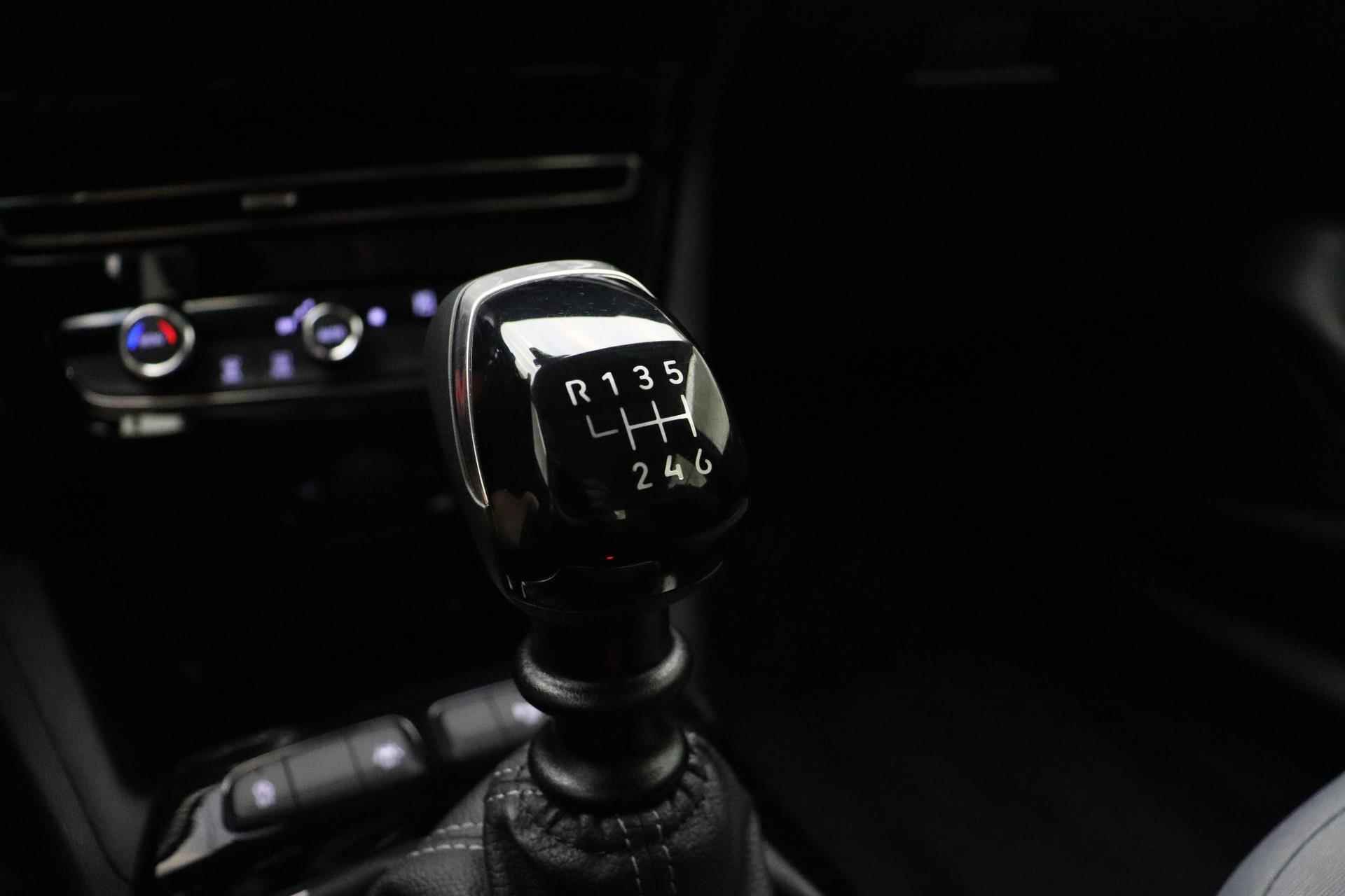 Opel Mokka 1.2 Turbo Elegance 130pk Navigatie | Camera | Zwart Dak | Climate Control | Lichtmetalen Velgen | Cruise Control - 26/31