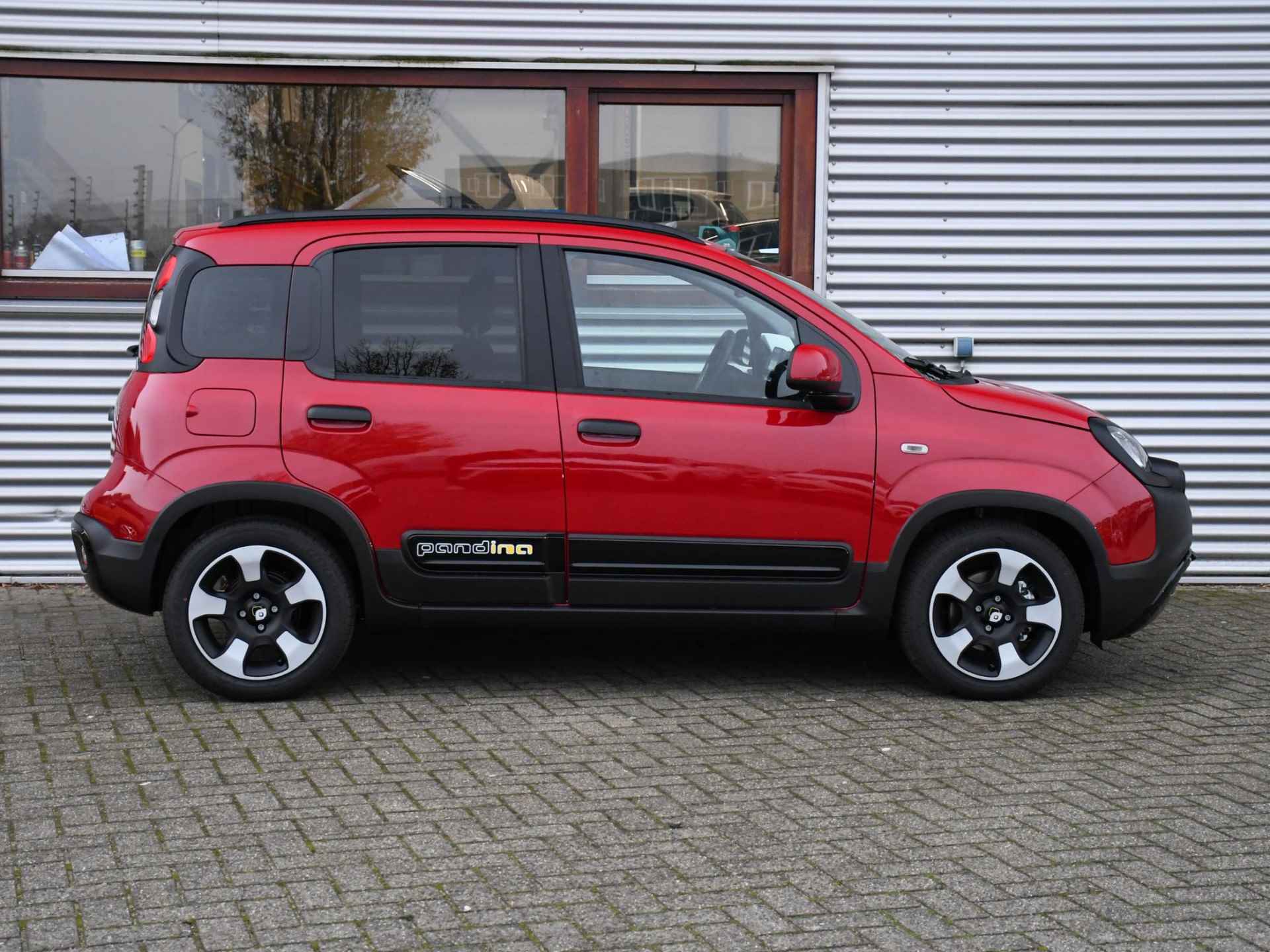 Fiat Panda Pandina 1.0 Hybrid 70pk APPLE CARPLAY | DAB | PDC ACHTER | PRIVACY GLASS | CRUISE | 15'' - 3/24