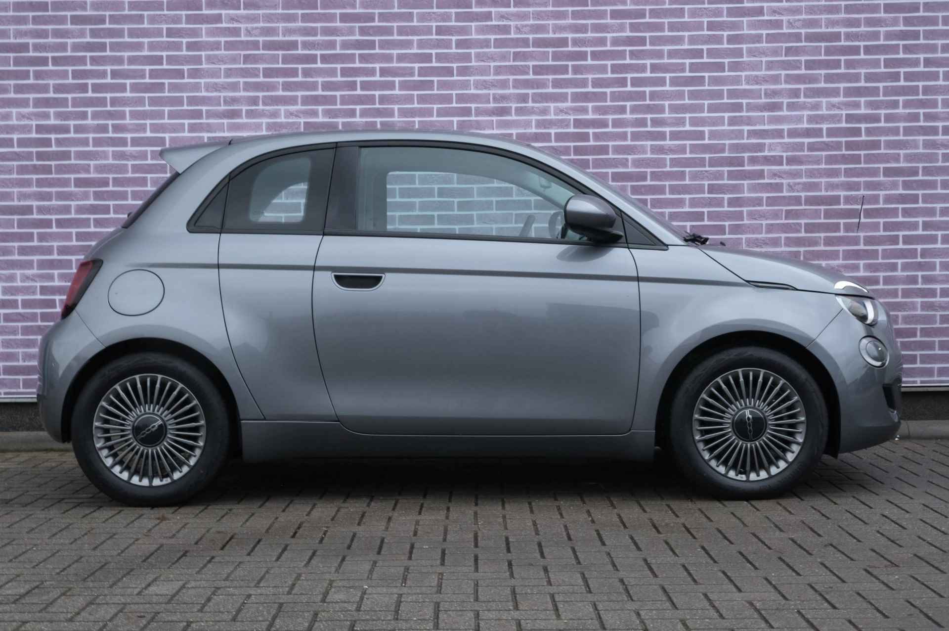 Fiat 500 3+1 Icon 42 kWh Cruise control | Stoelverwarming | Navigatie | DAB | Camera | Laneassist | PDC | Spraakbediening | Keyless | - 14/37