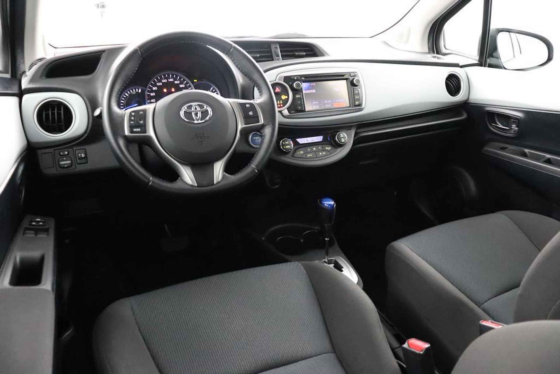 Toyota Yaris 1.5 Full Hybrid Aspiration | Trekhaak | Parkeercamera | Reservewiel | - 42/52