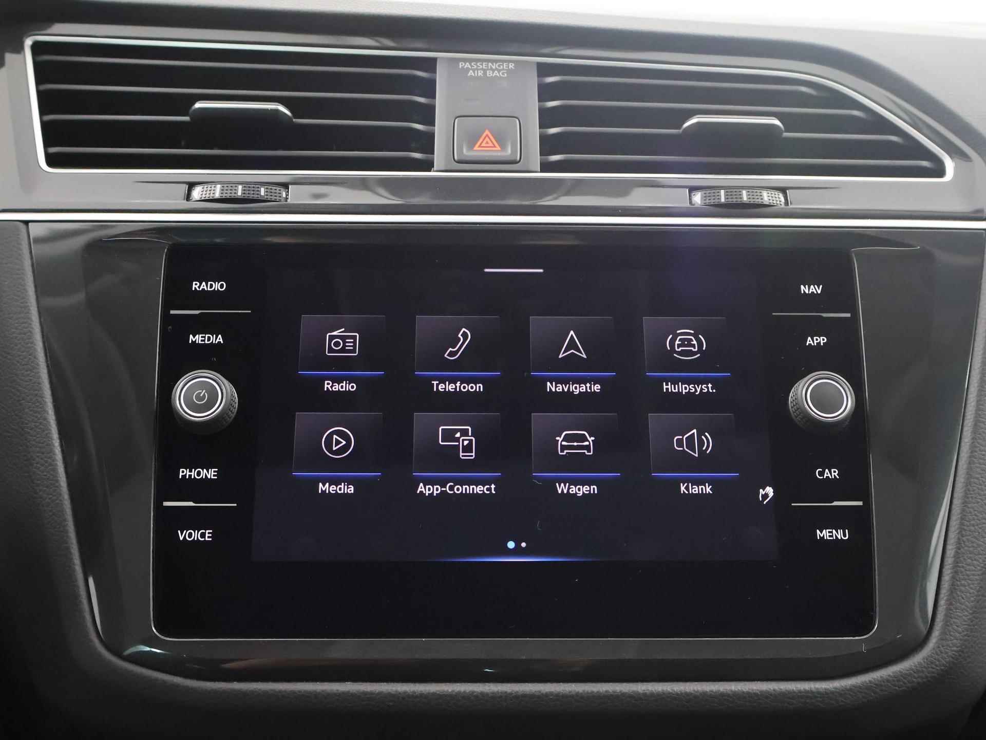 Volkswagen Tiguan 1.5 TSI Life | Trekhaak | Panoramadak | Navigatie | Stoelverwarming | Climate Control | Carplay | - 21/42