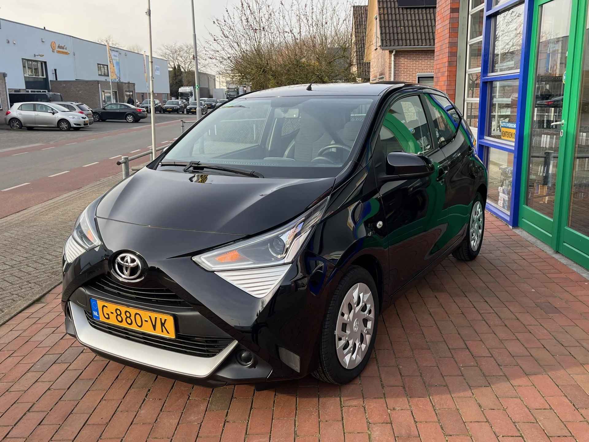 Toyota Aygo 1.0 VVT-i x-play - 3/19