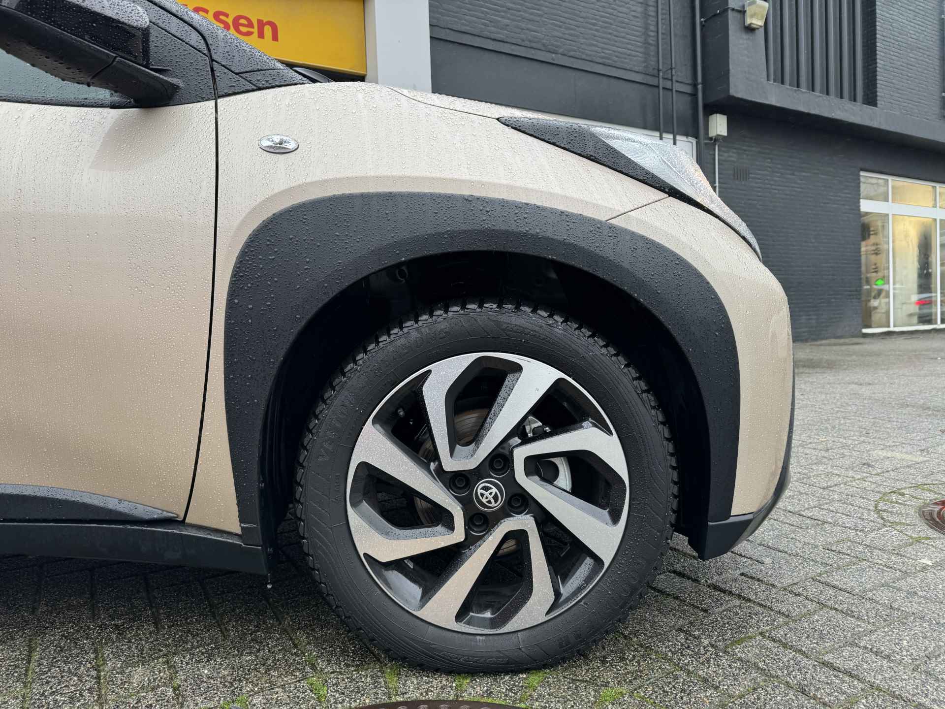 Toyota Aygo X 1.0 VVT-i MT Pulse - PRIVATE LEASE va. € 299,- pm. - 3/33