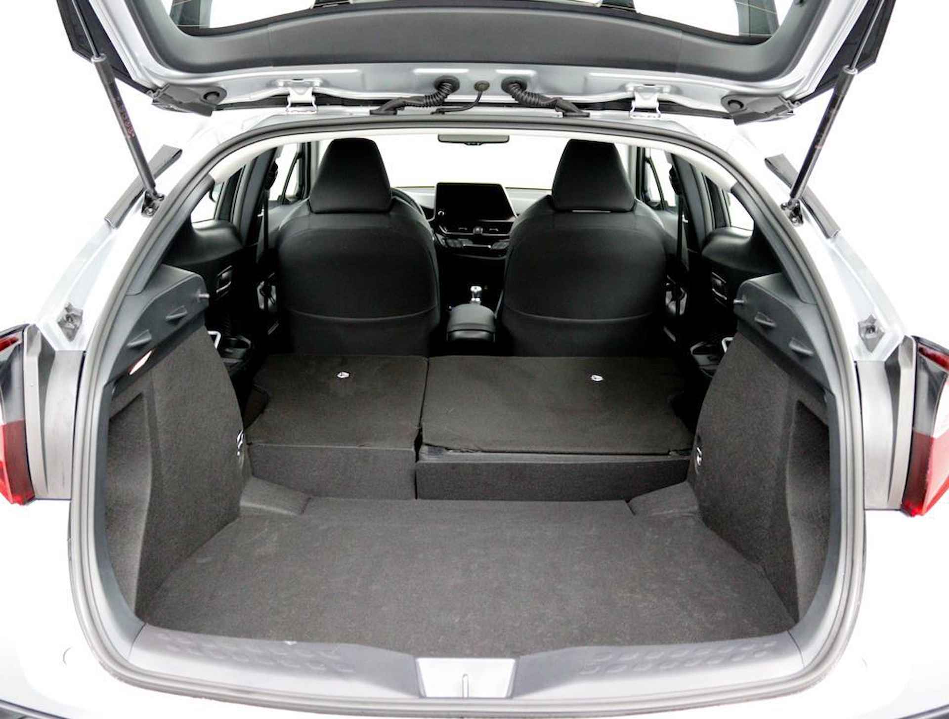 Toyota C-HR 1.8 Hybrid Dynamic | Navigatie | Dodehoek Detectie | Keyless Entry | Parkeersensoren Rondom | Toyota Safety Sense | - 36/52